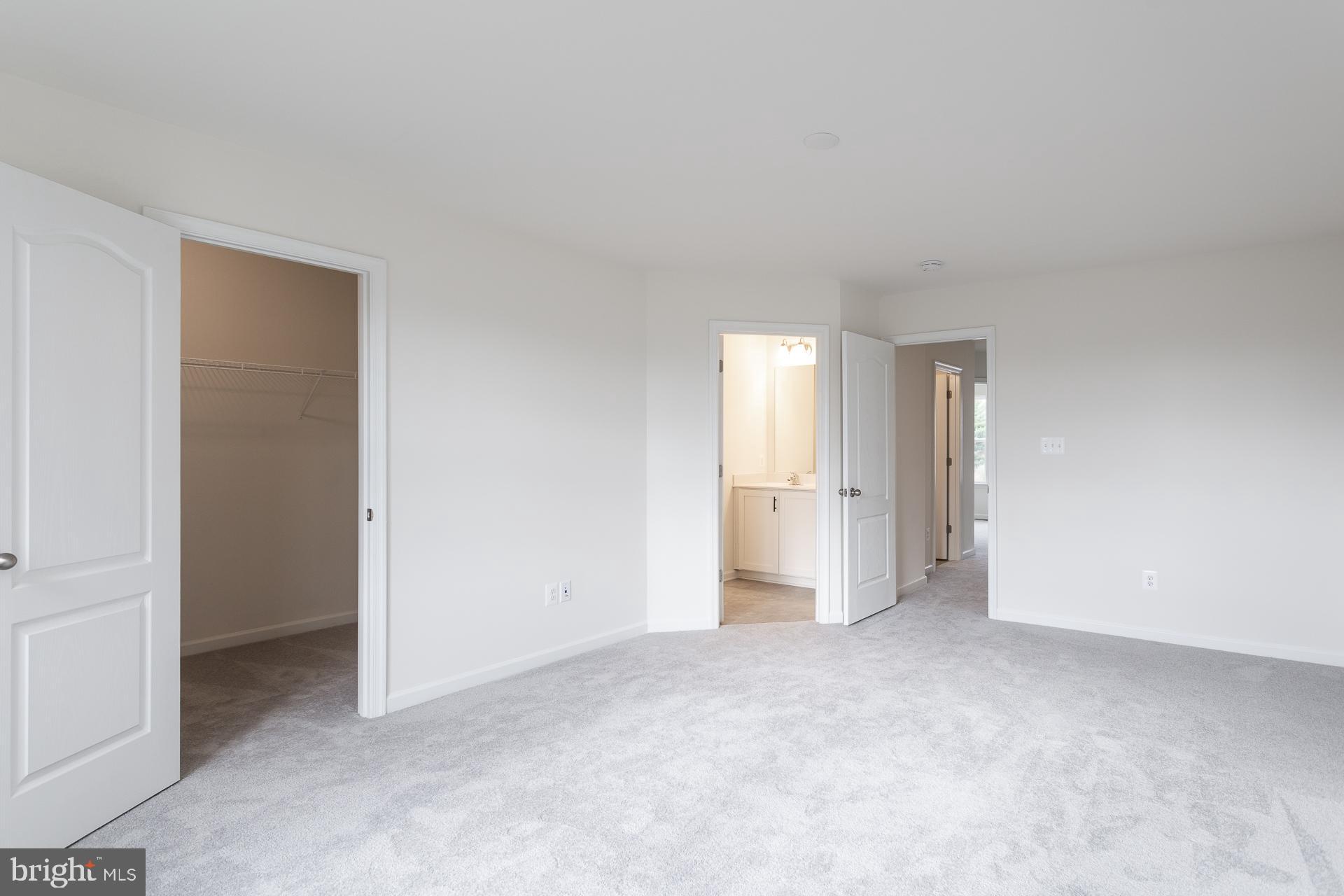 TOWNES AT TATE MANOR - Residential