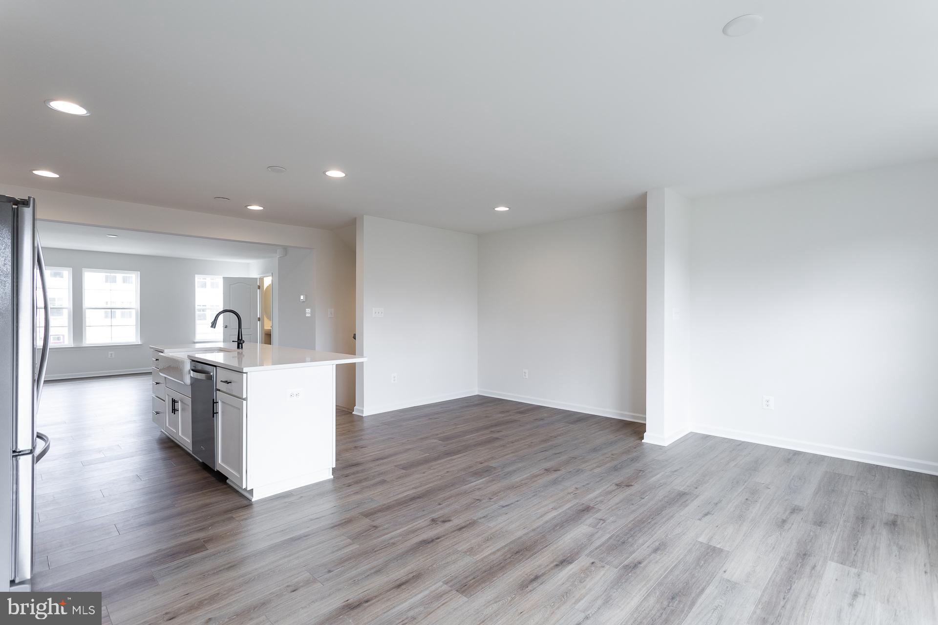 TOWNES AT TATE MANOR - Residential