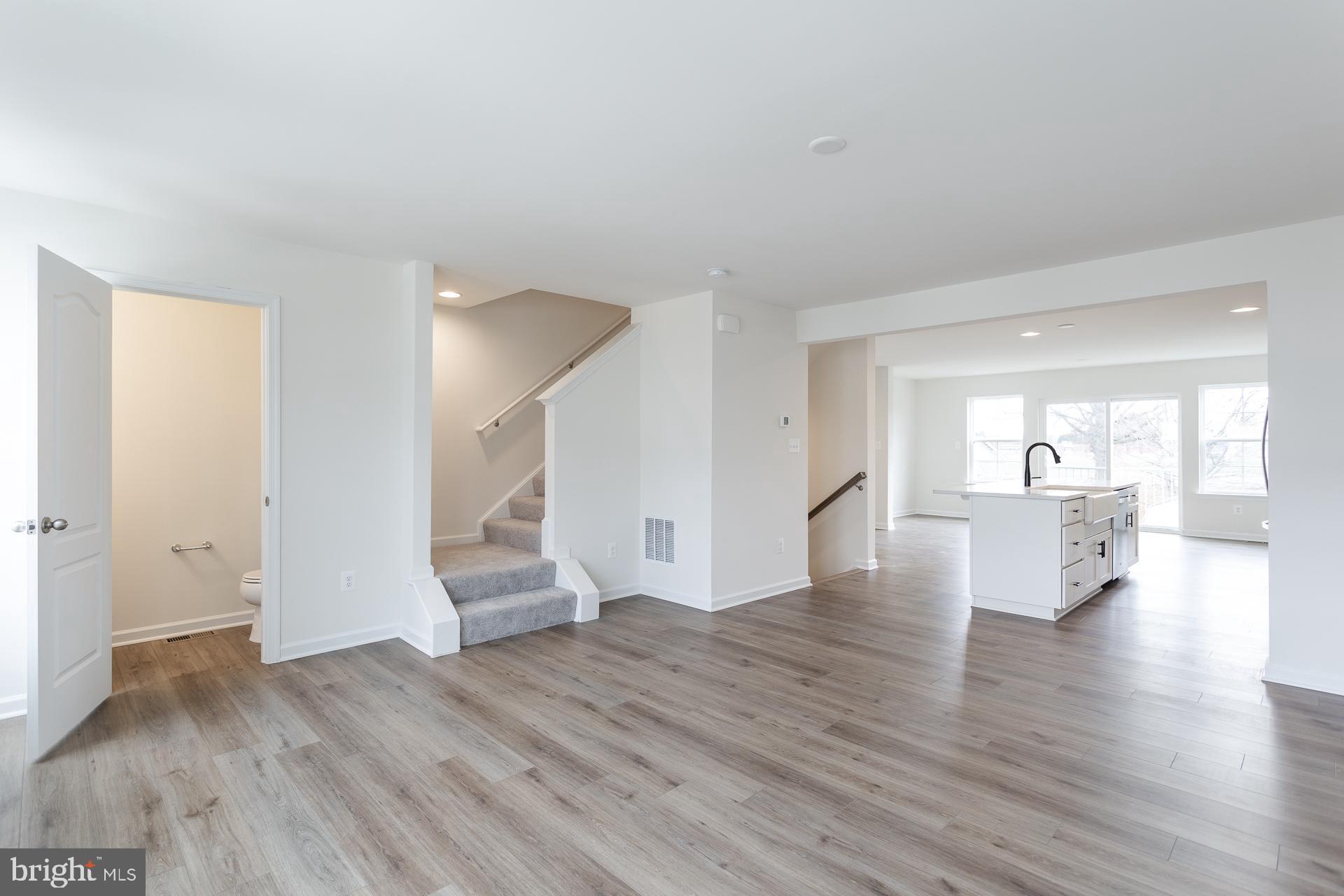 TOWNES AT TATE MANOR - Residential