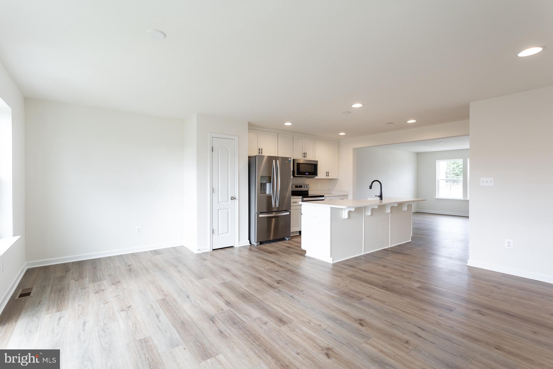 TOWNES AT TATE MANOR - Residential