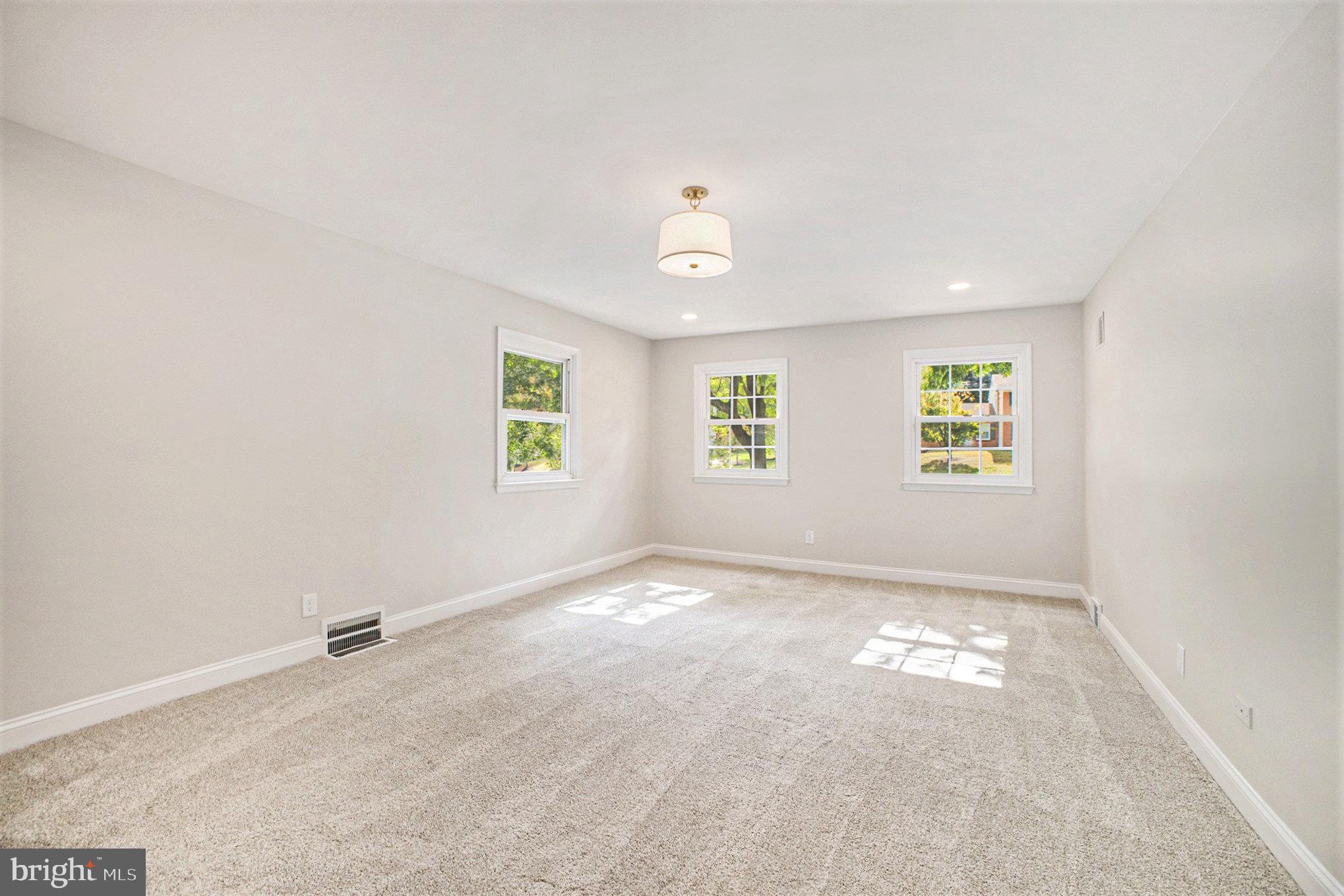 LAFAYETTE HILL - Residential