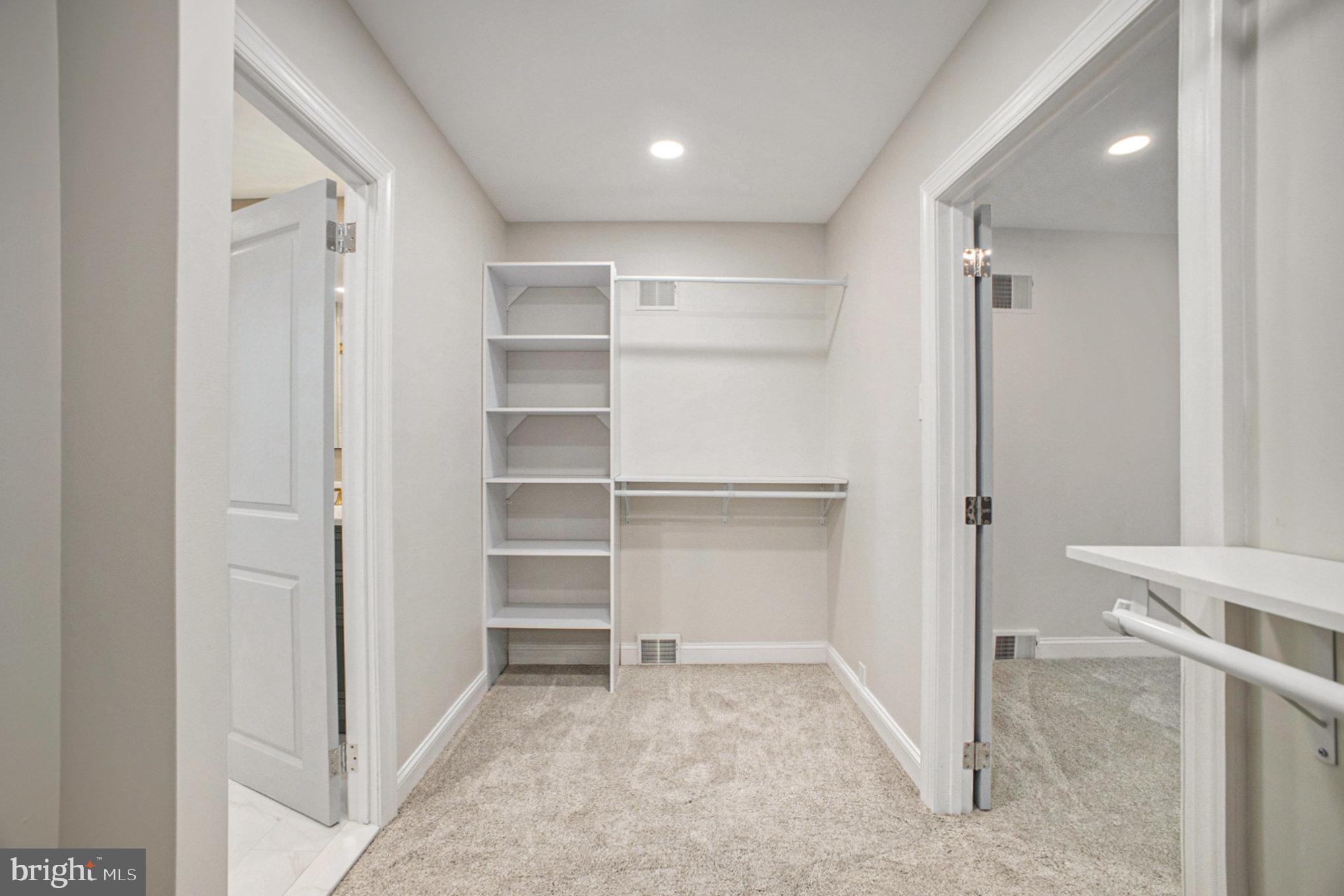 LAFAYETTE HILL - Residential