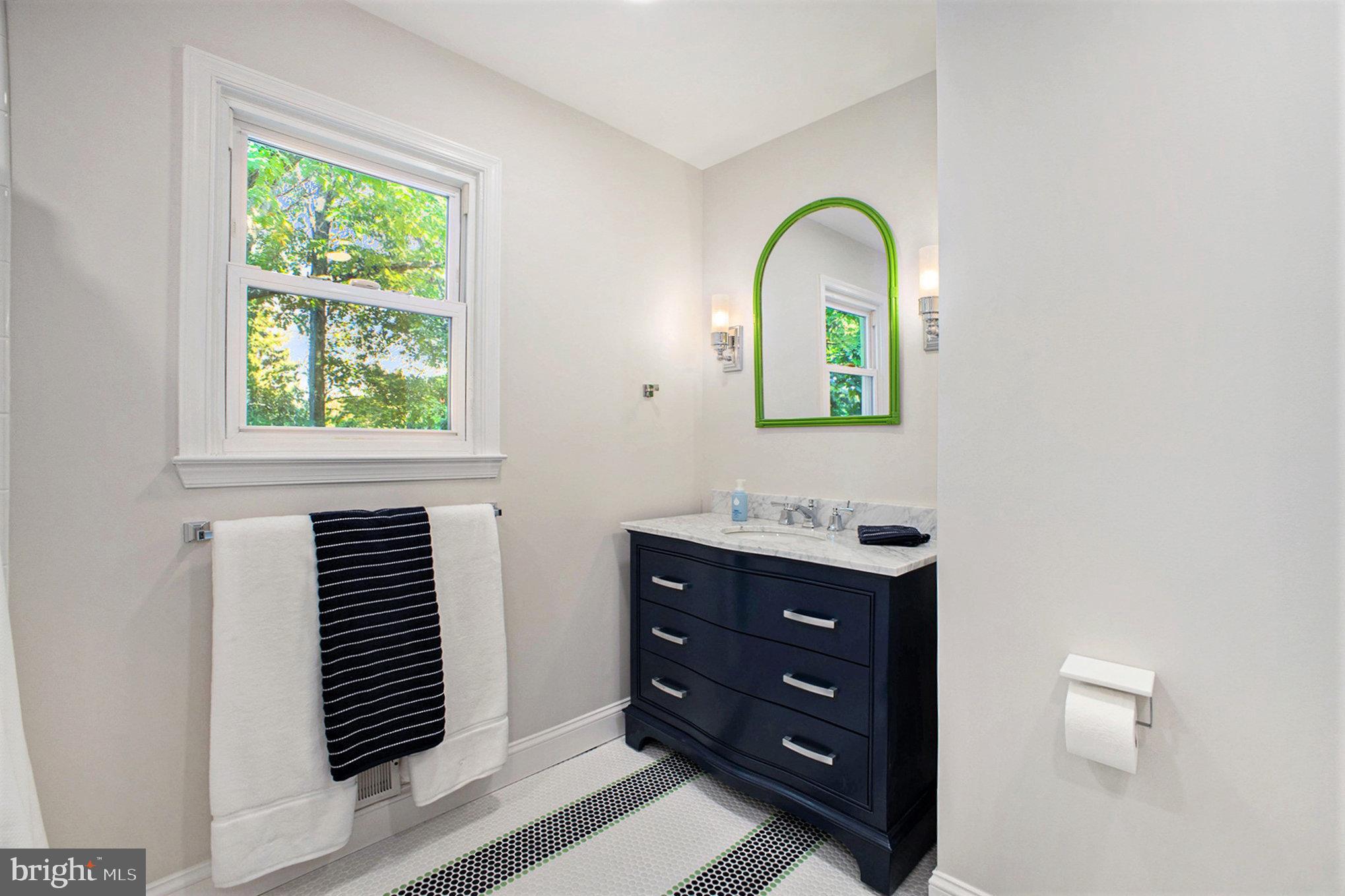 LAFAYETTE HILL - Residential