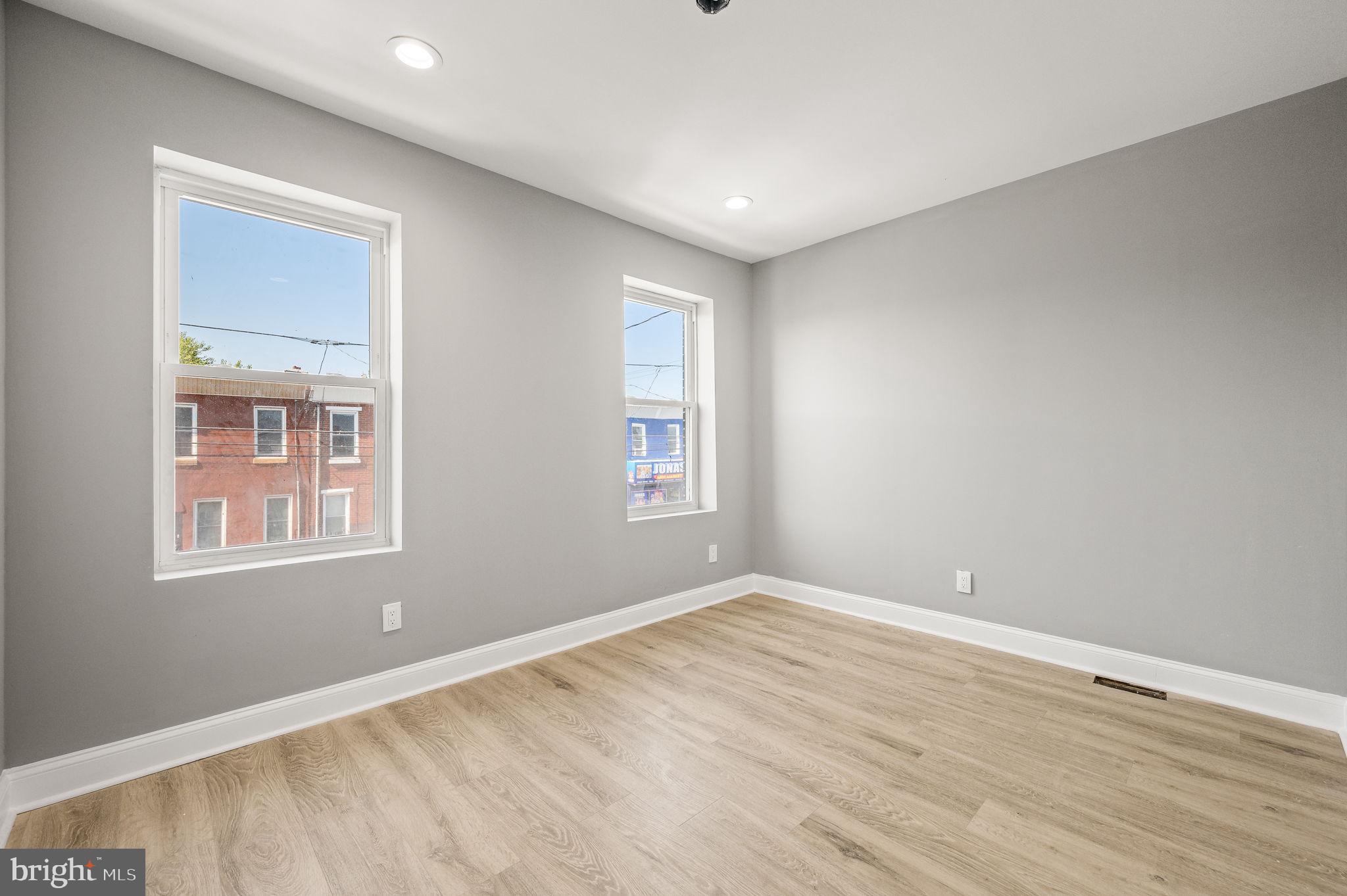 KENSINGTON - Residential