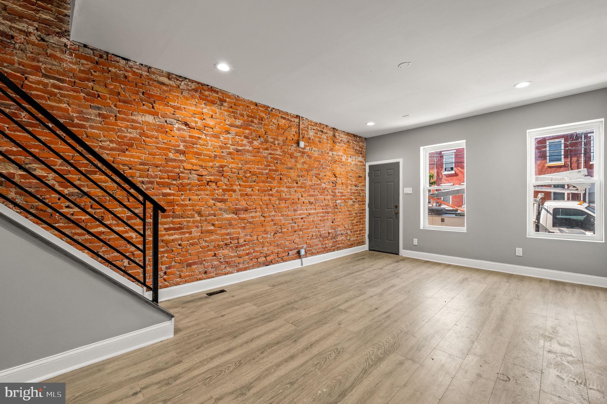 KENSINGTON - Residential