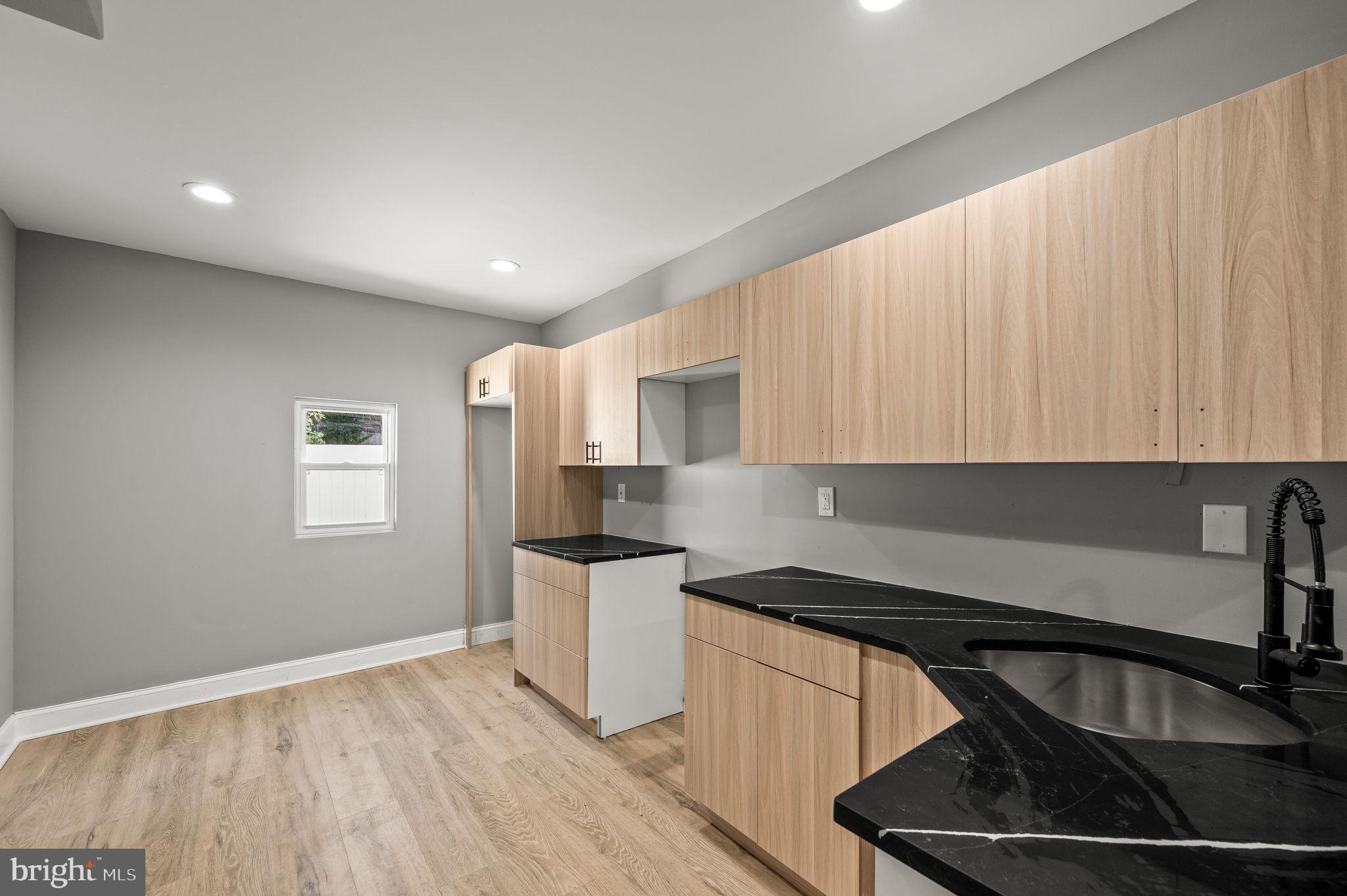 KENSINGTON - Residential