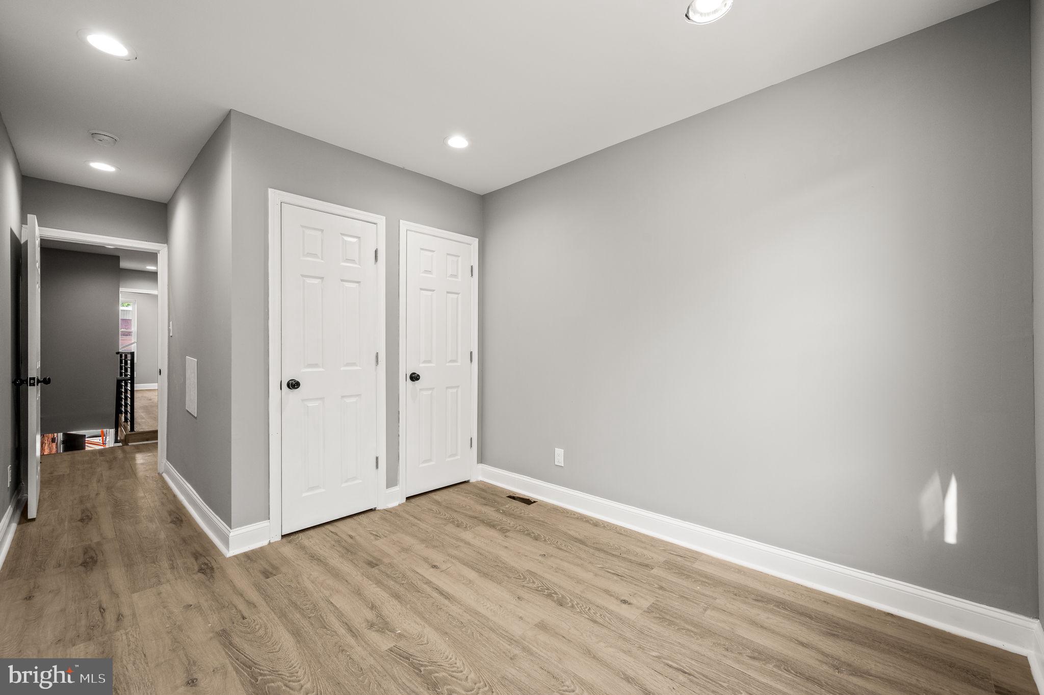 KENSINGTON - Residential