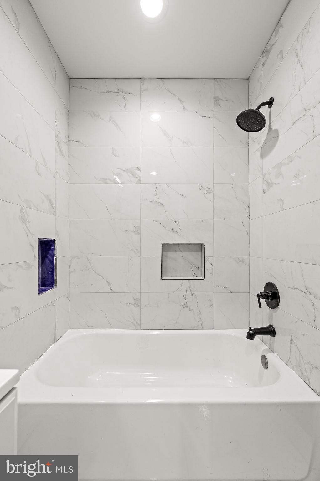 KENSINGTON - Residential