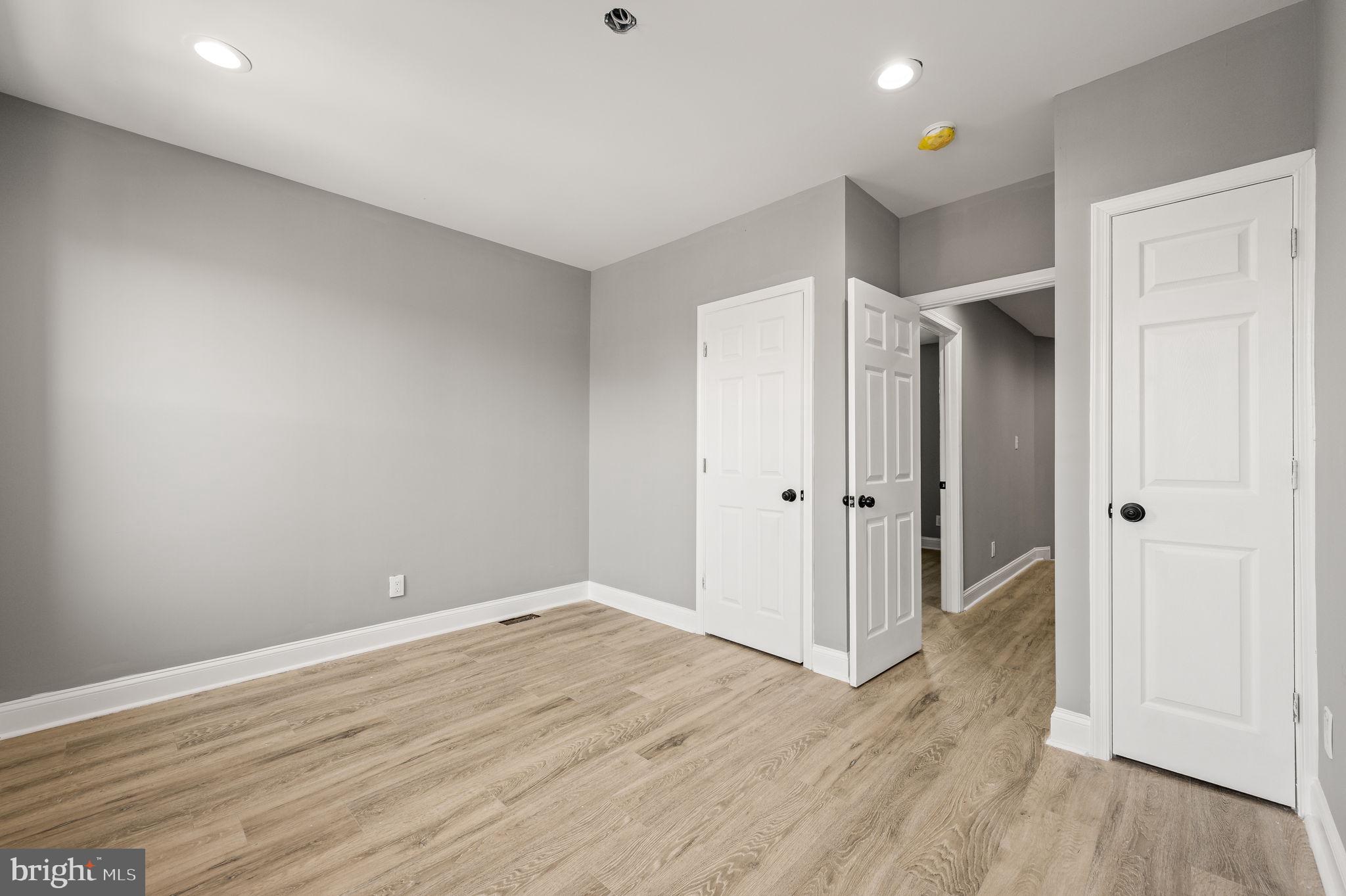 KENSINGTON - Residential