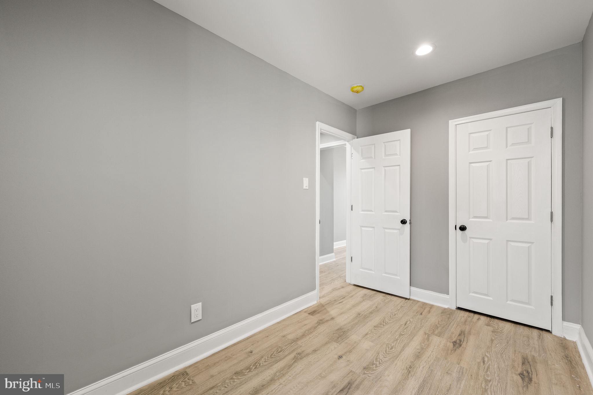 KENSINGTON - Residential