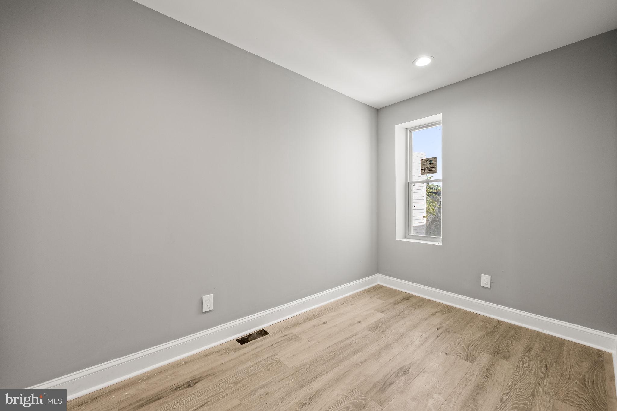 KENSINGTON - Residential