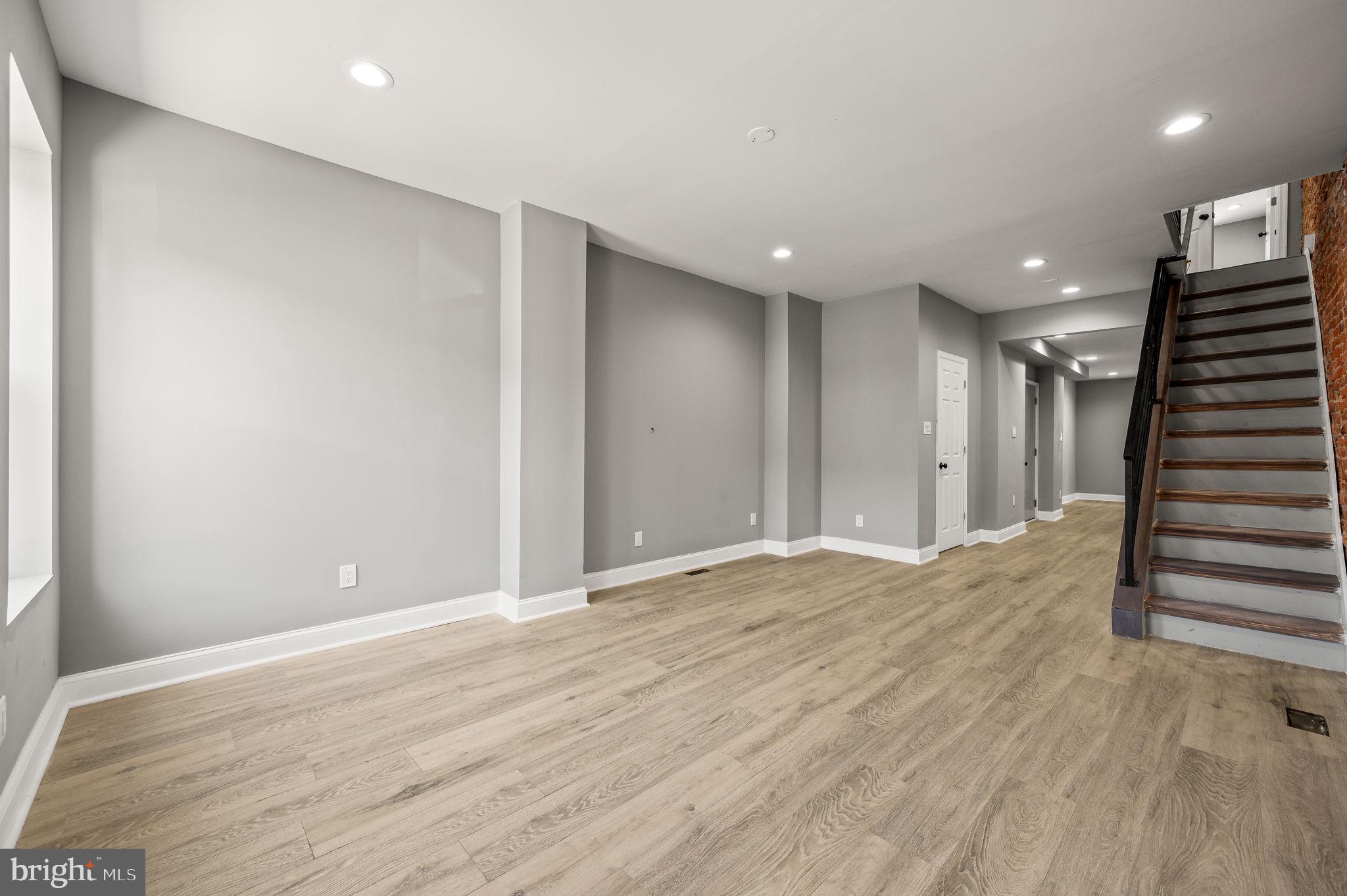 KENSINGTON - Residential
