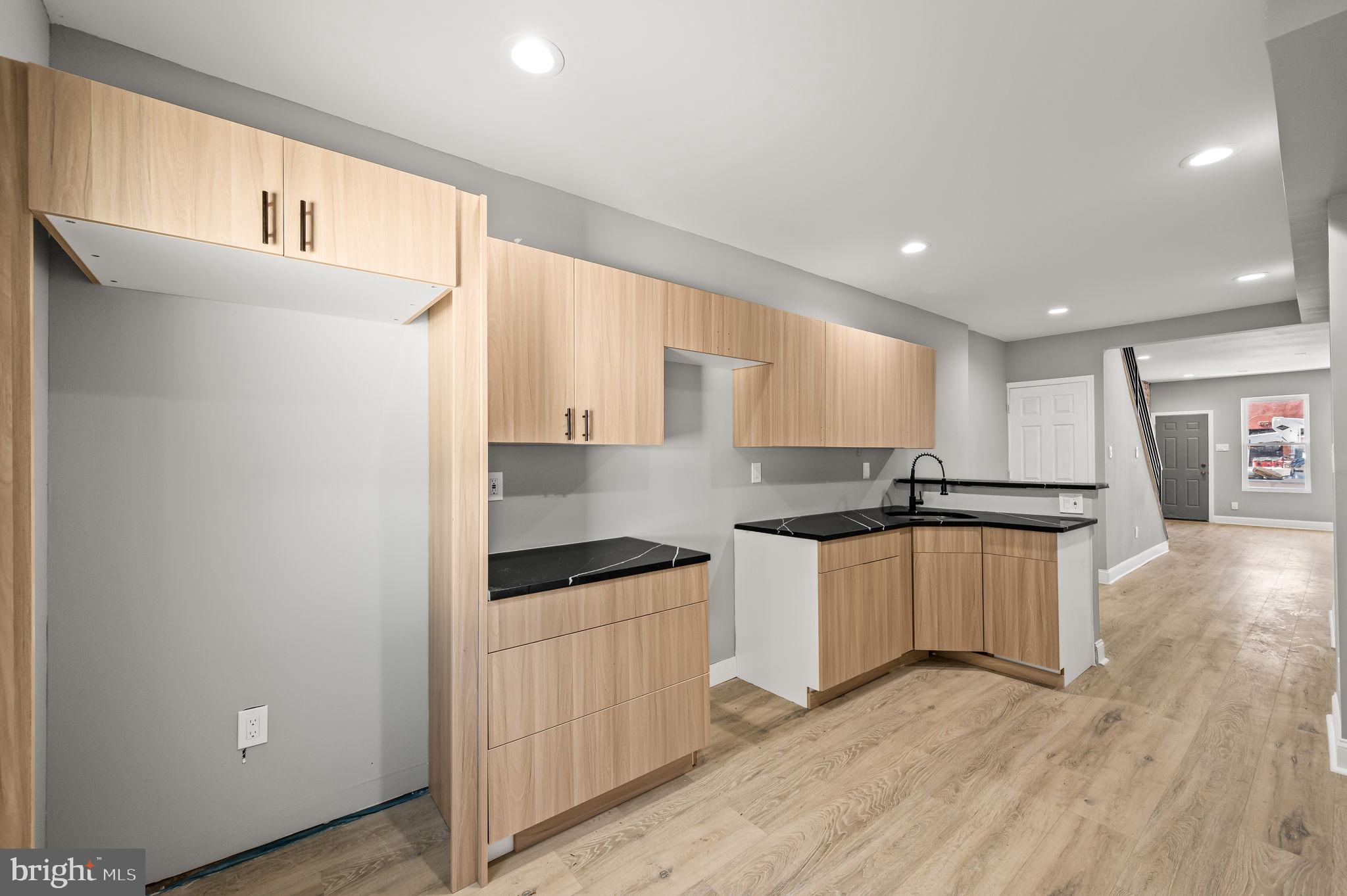 KENSINGTON - Residential