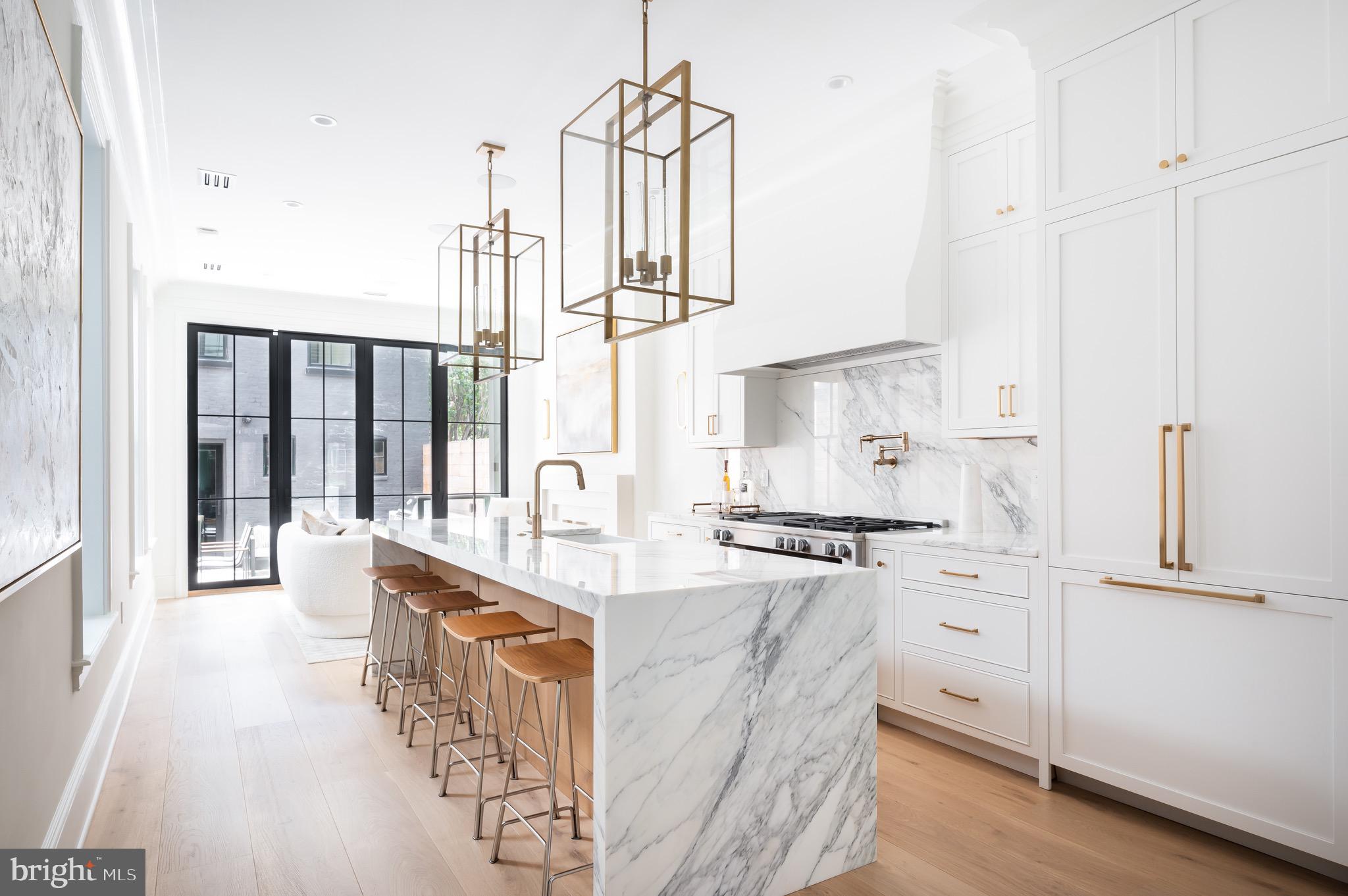 CAPITOL HILL - Residential