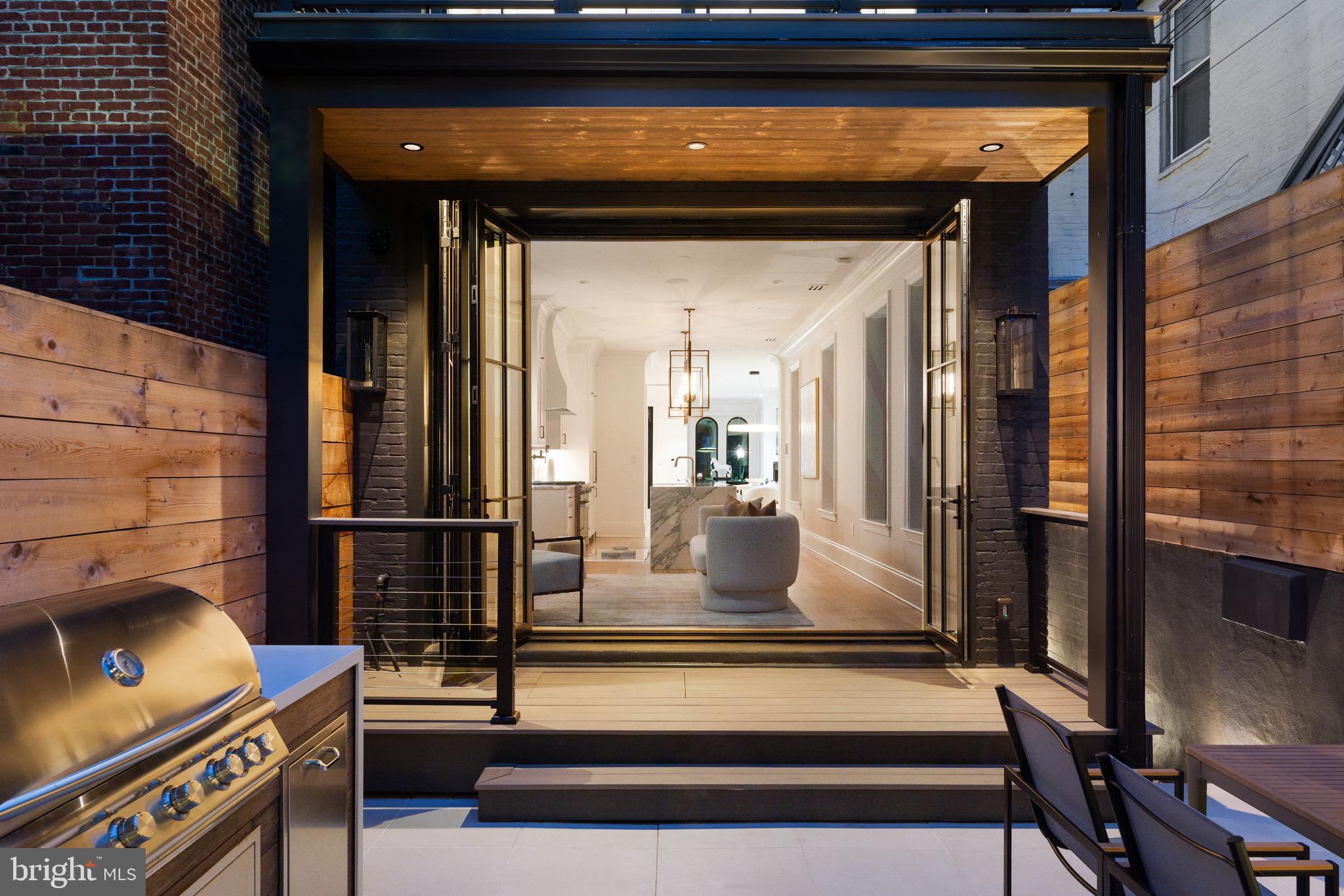 CAPITOL HILL - Residential