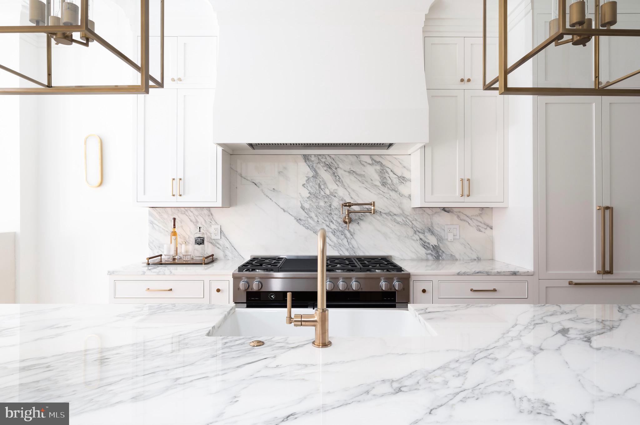 CAPITOL HILL - Residential