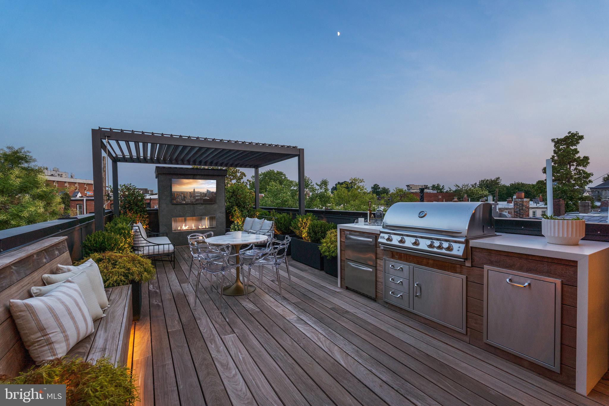 CAPITOL HILL - Residential