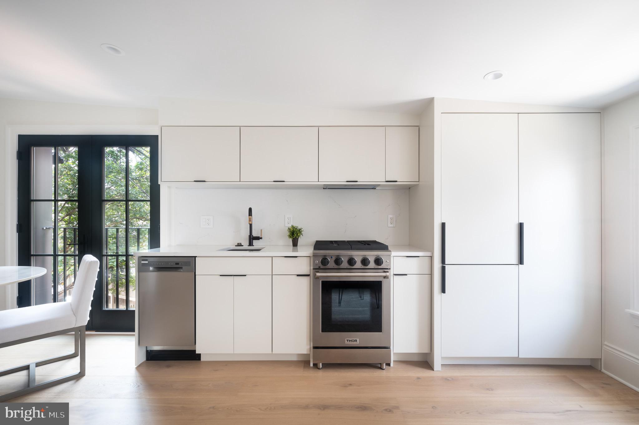 CAPITOL HILL - Residential