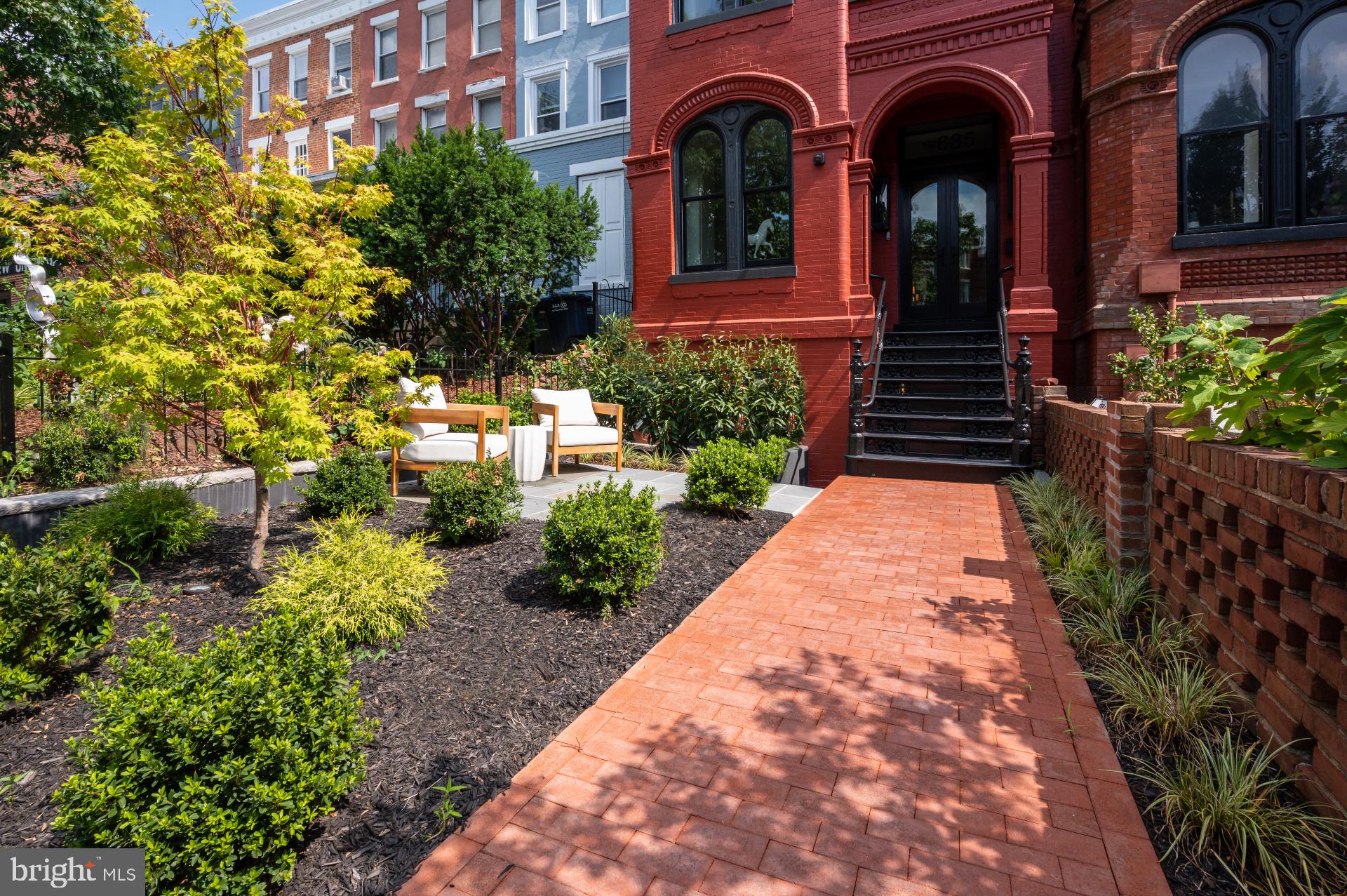 CAPITOL HILL - Residential