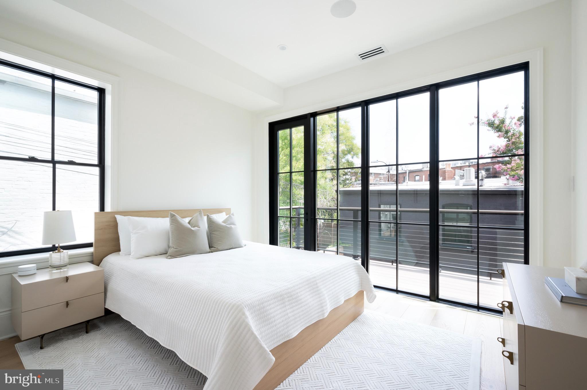 CAPITOL HILL - Residential