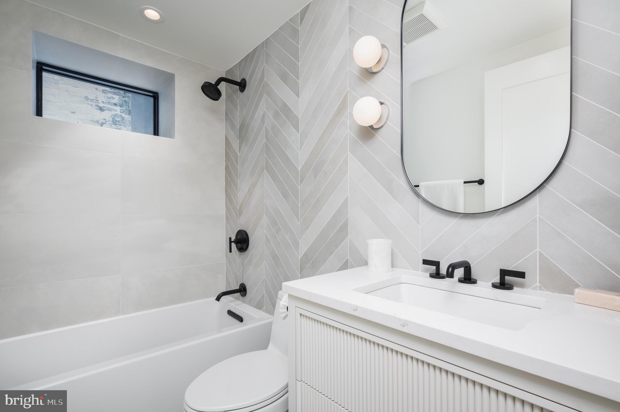 CAPITOL HILL - Residential