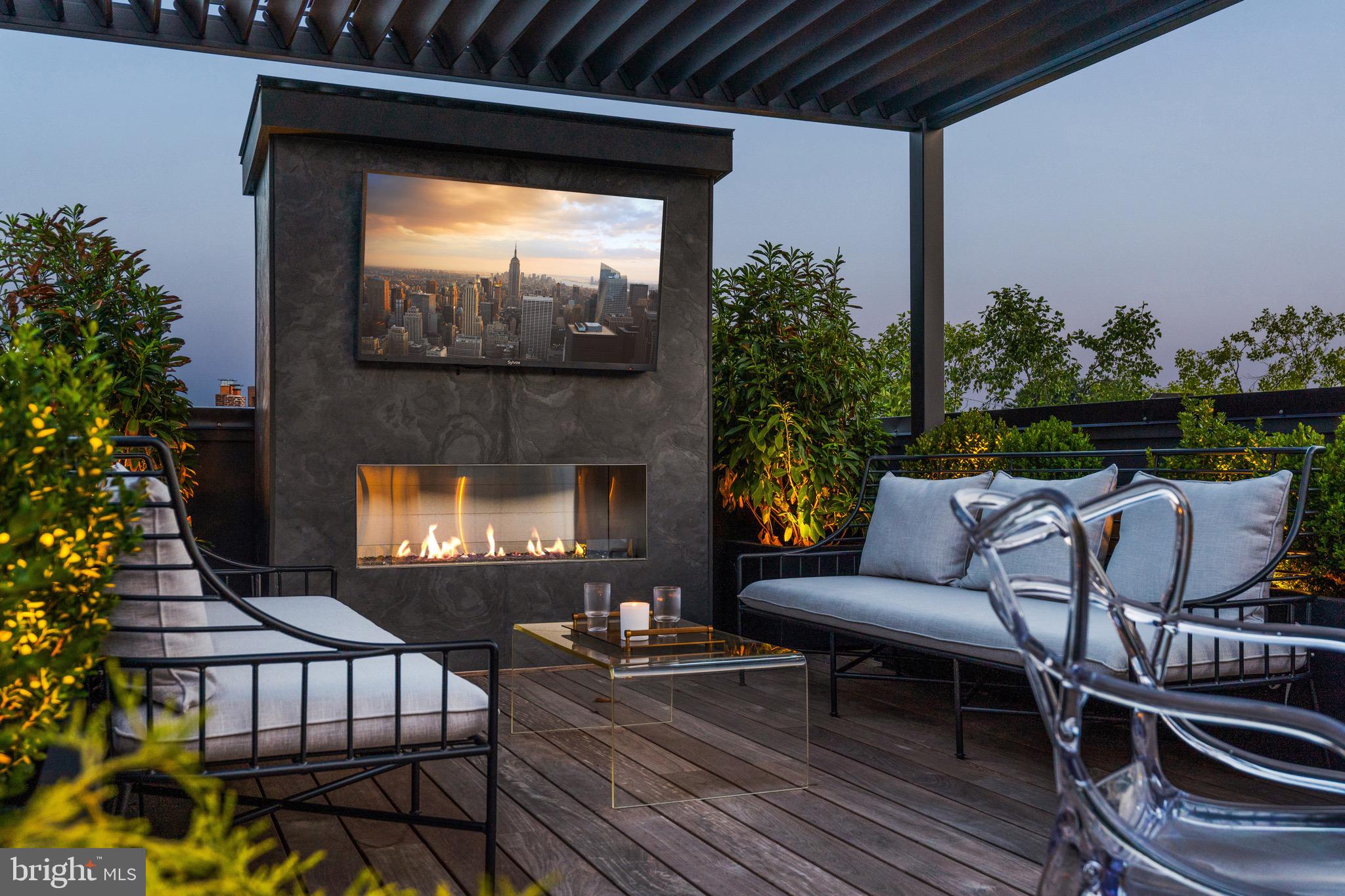 CAPITOL HILL - Residential