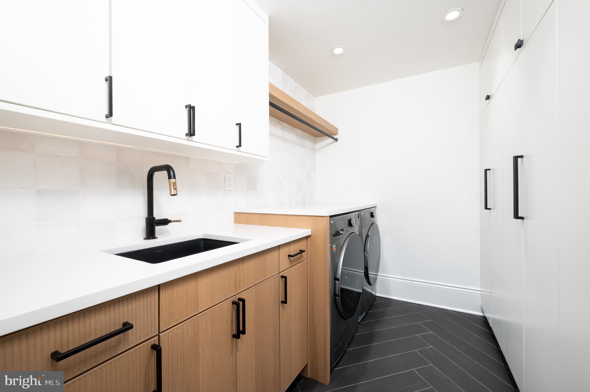 CAPITOL HILL - Residential
