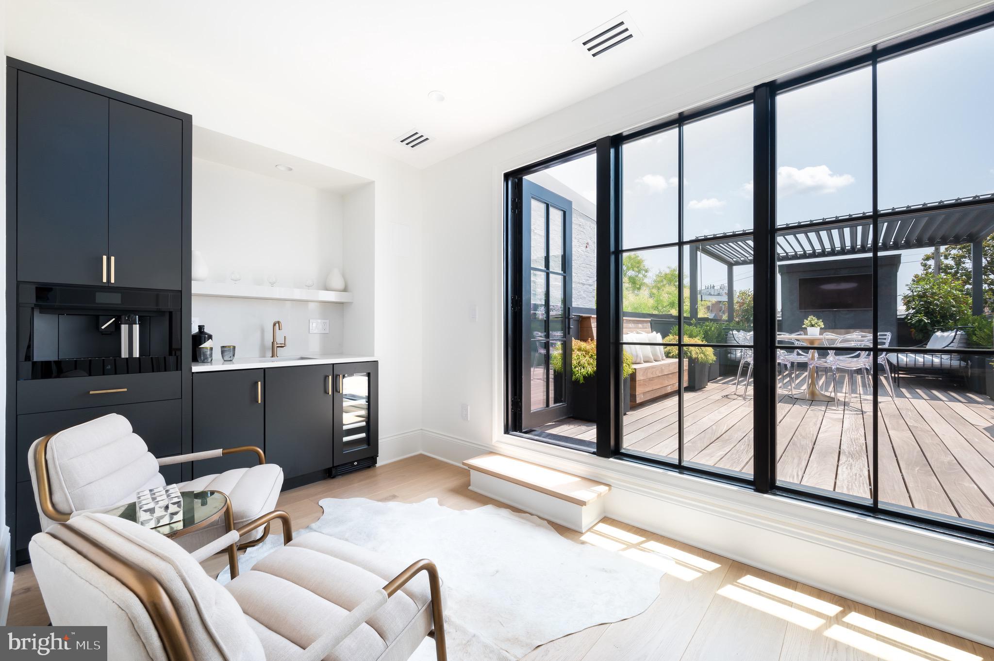 CAPITOL HILL - Residential