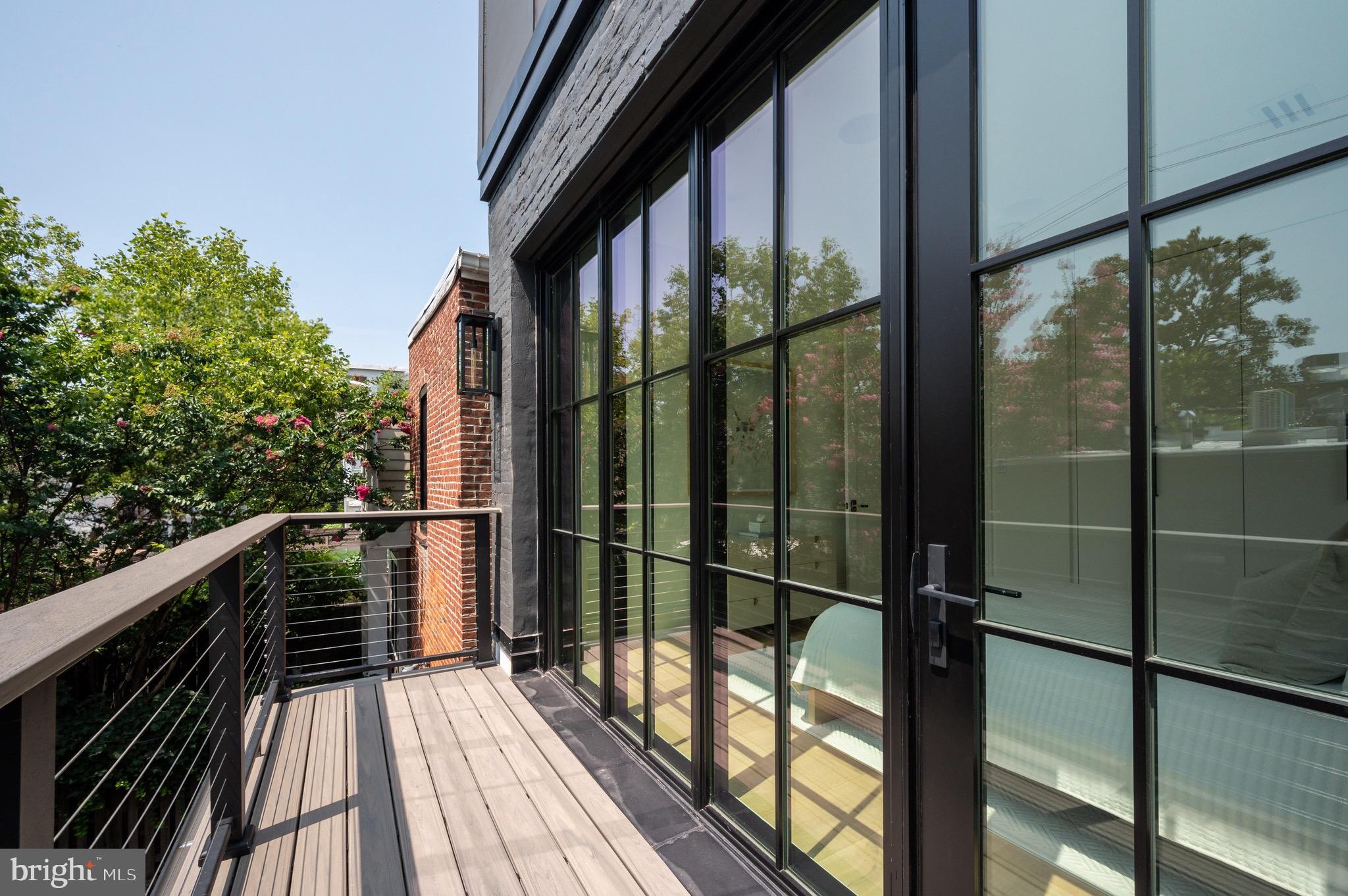 CAPITOL HILL - Residential