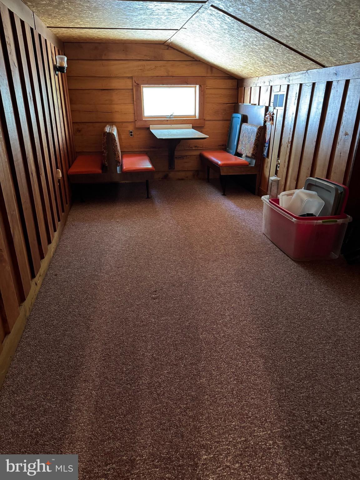 NO SUBDIVISION - Residential