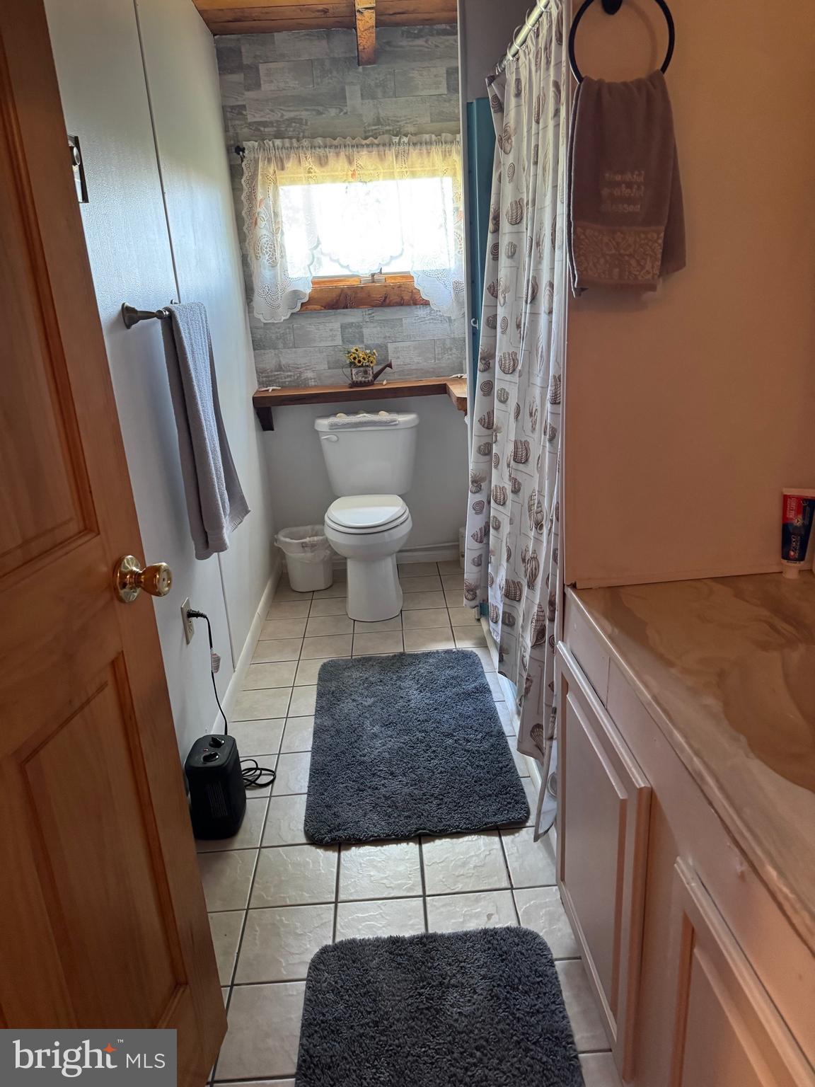 NO SUBDIVISION - Residential