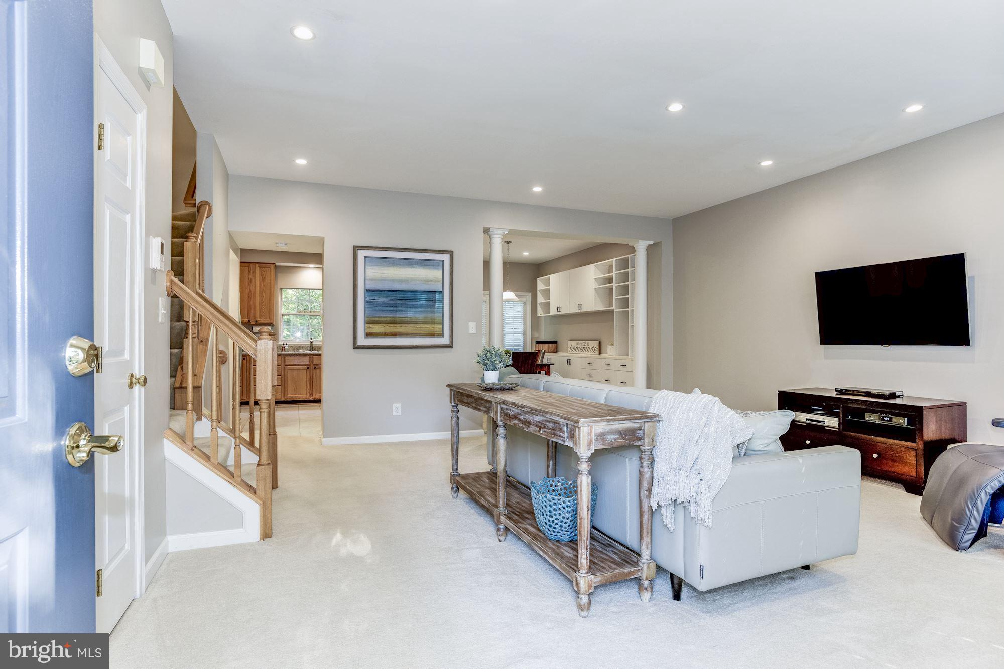 COMPTON VILLAGE - Residential