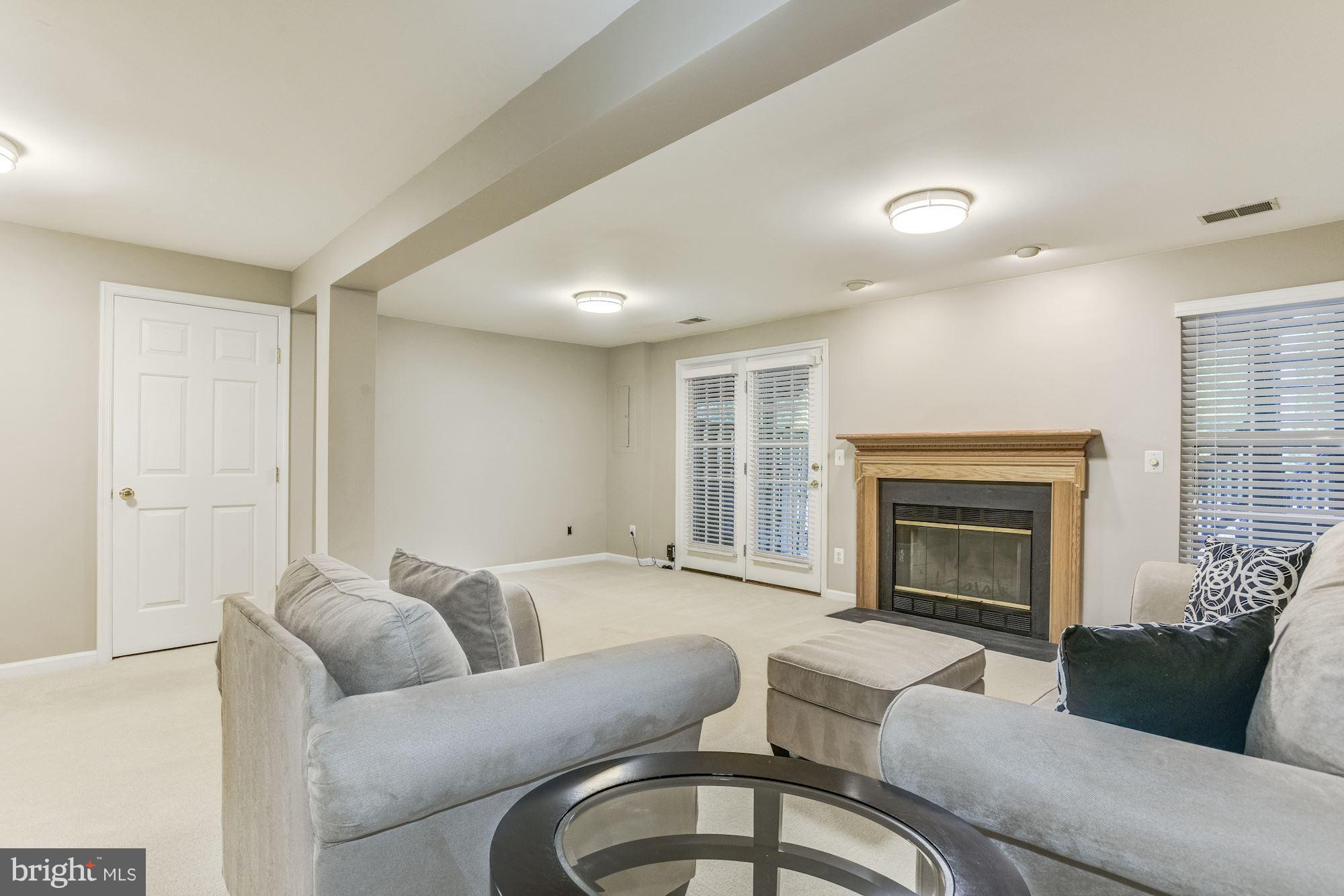 COMPTON VILLAGE - Residential