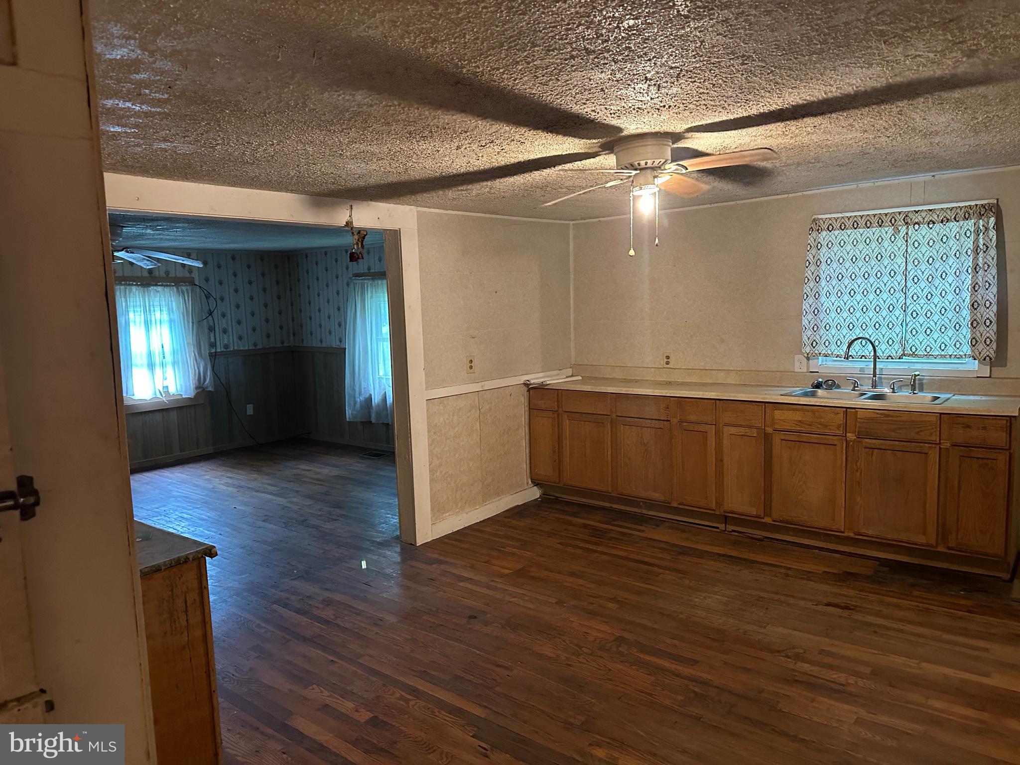 KEEDYSVILLE - Residential