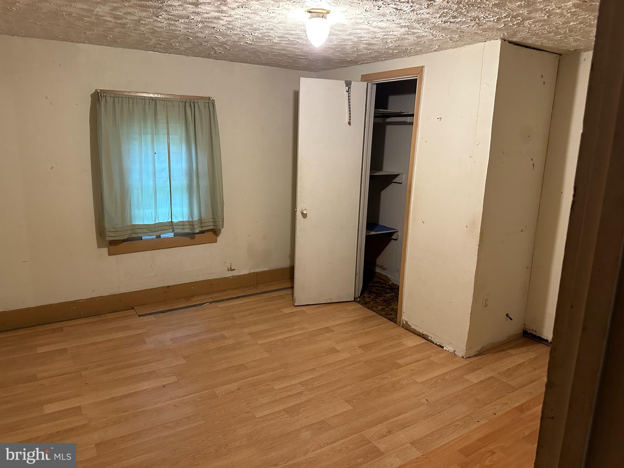 KEEDYSVILLE - Residential