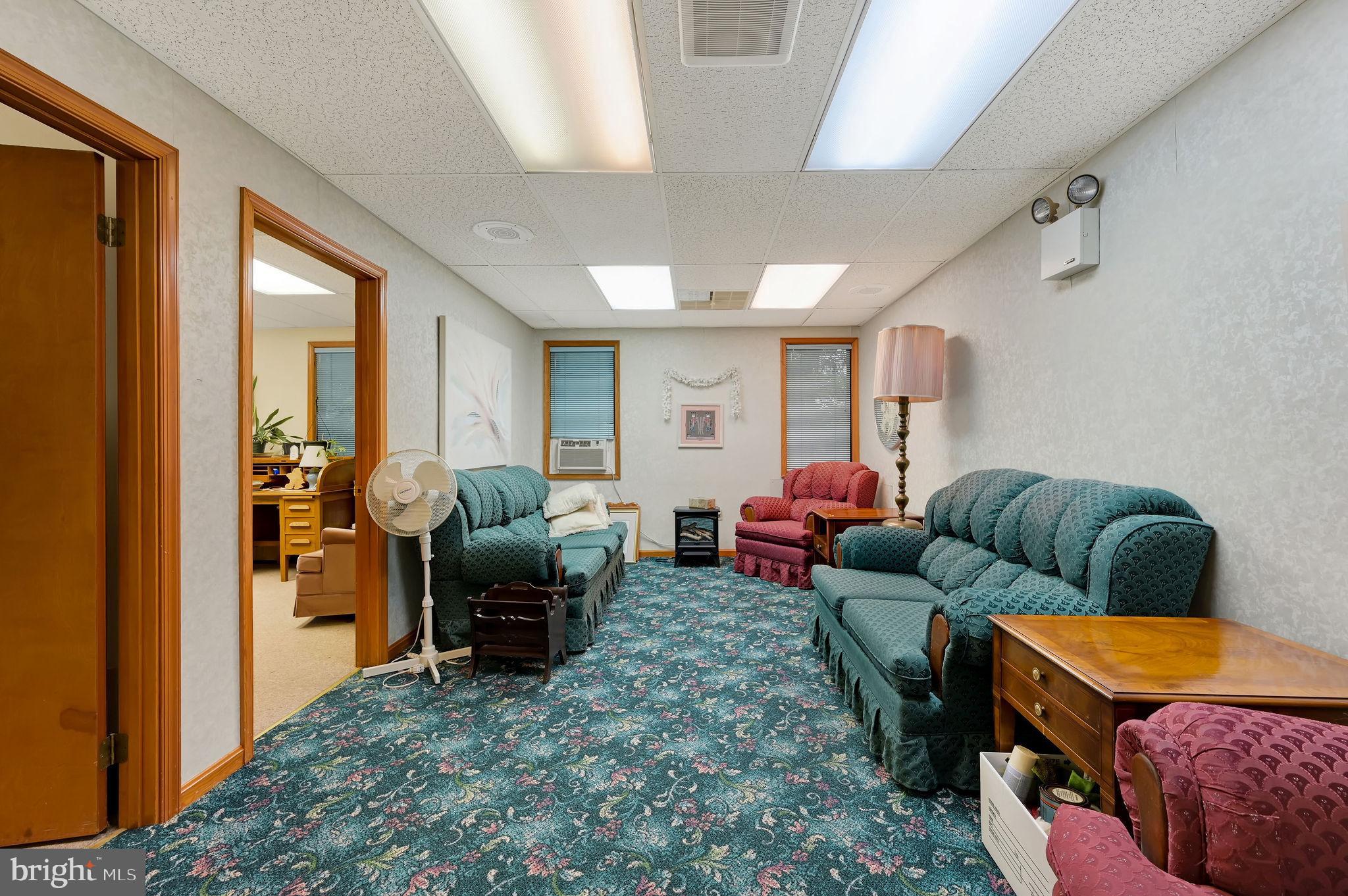 846 WALKER ROAD 32-2