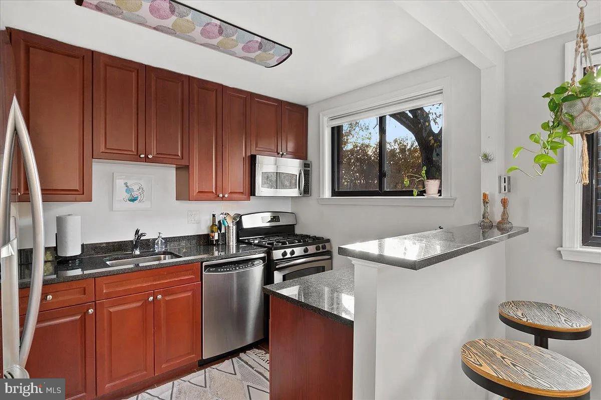 GLOVER PARK - Residential Lease