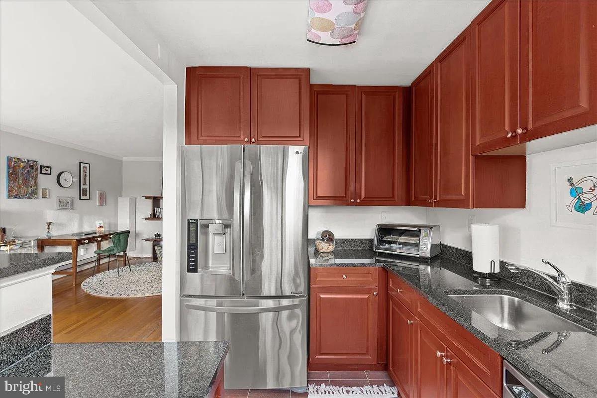 GLOVER PARK - Residential Lease