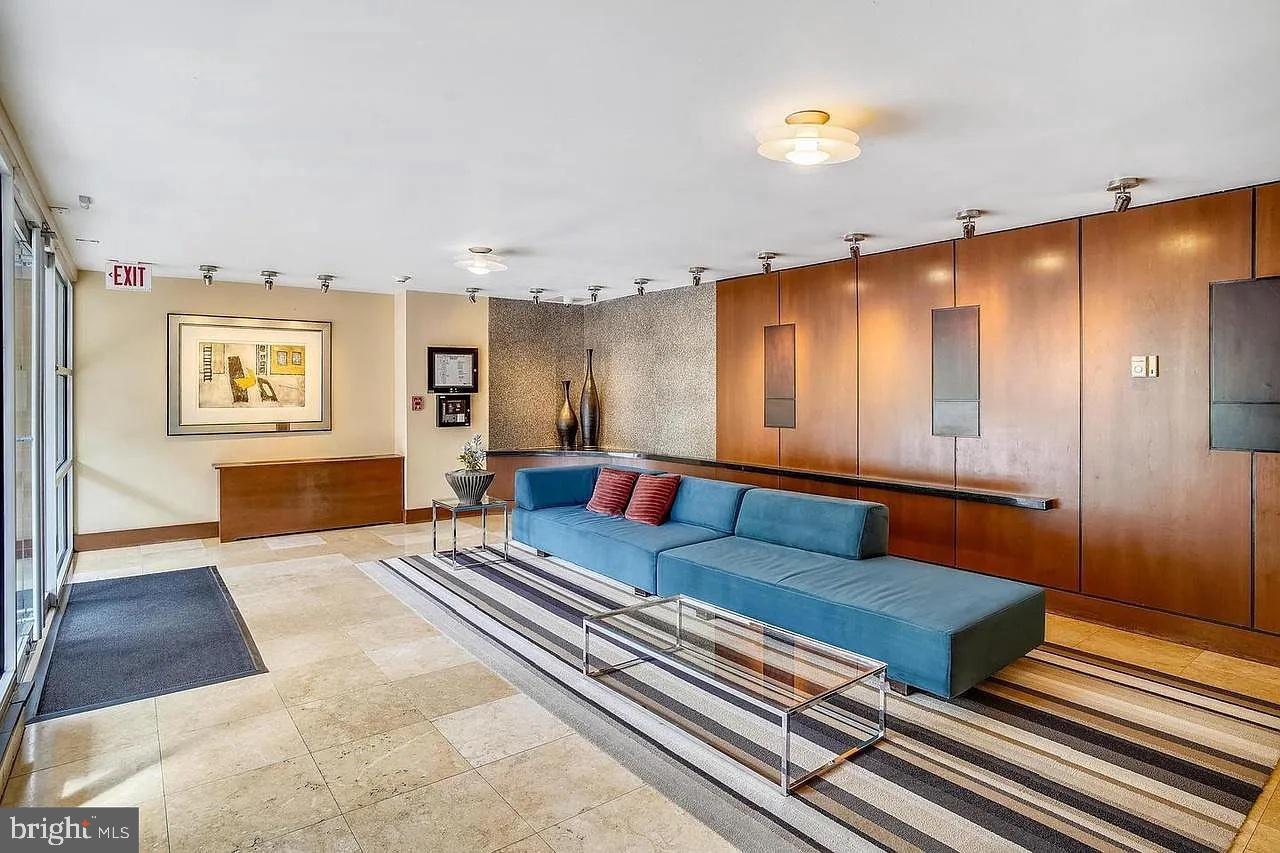 GLOVER PARK - Residential Lease