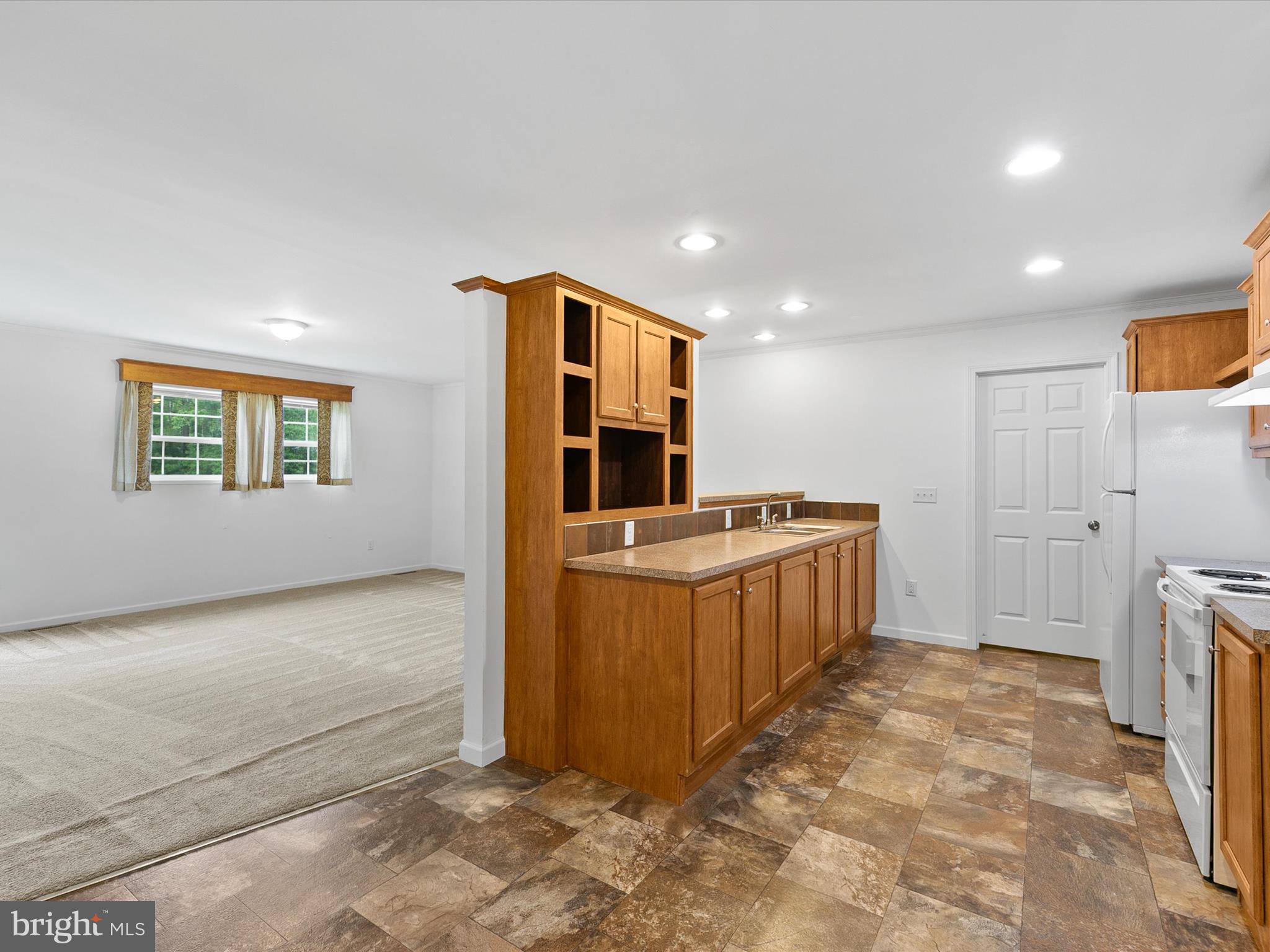 35947 COLLINS LANE