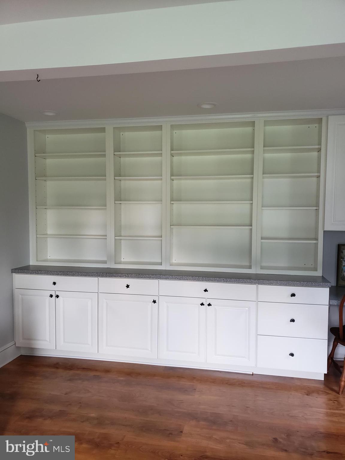 HAMPSTEAD - Residential