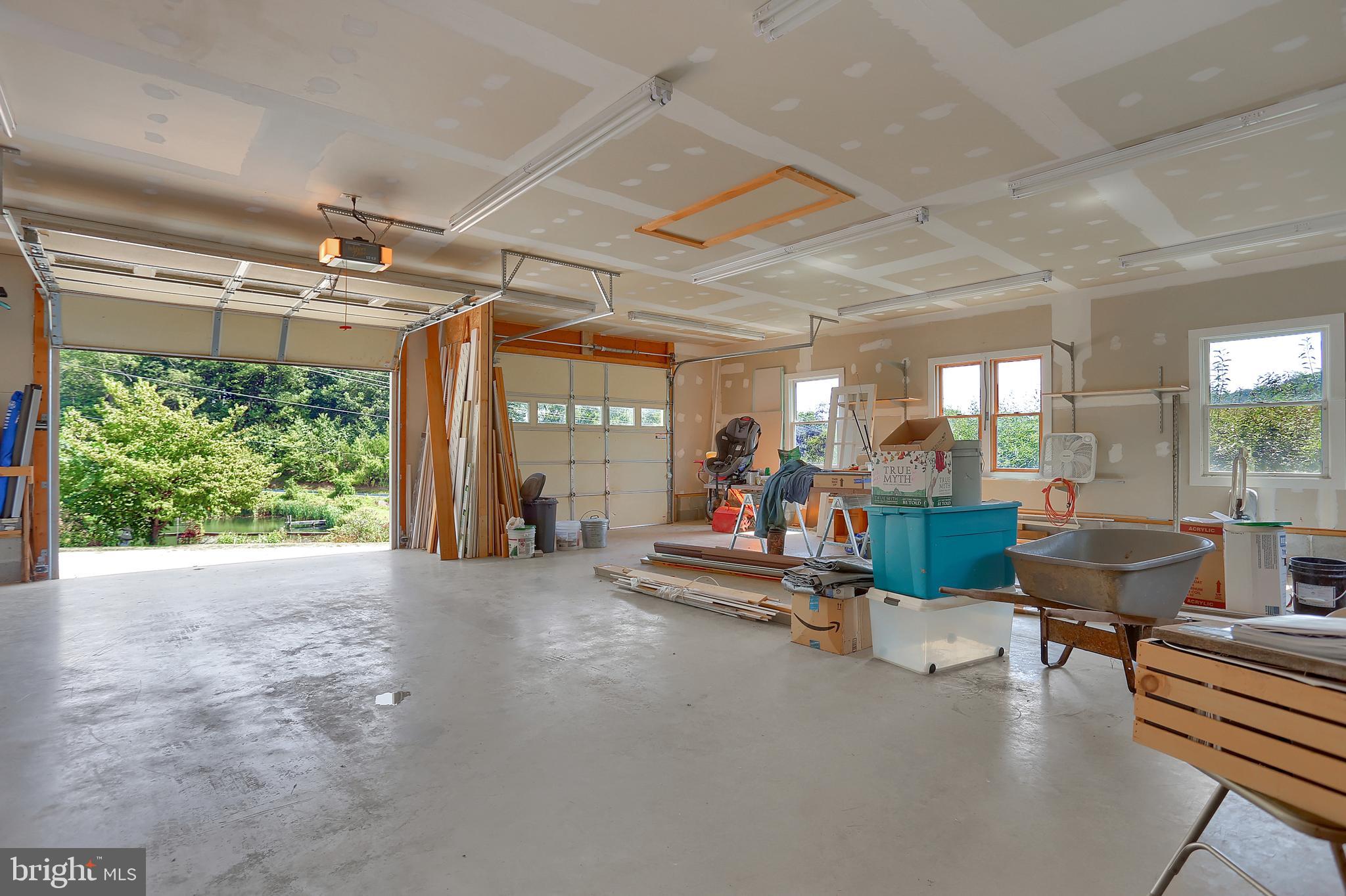 HAMPSTEAD - Residential