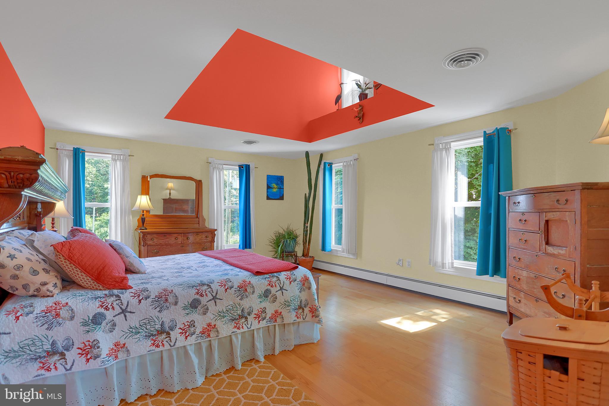 HAMPSTEAD - Residential