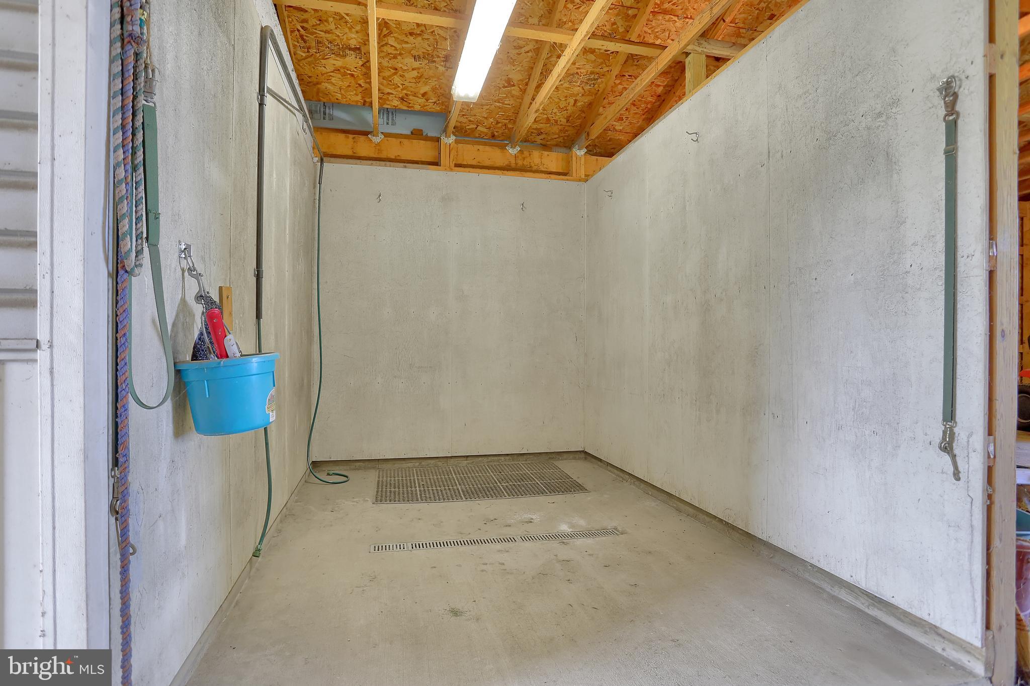 HAMPSTEAD - Residential