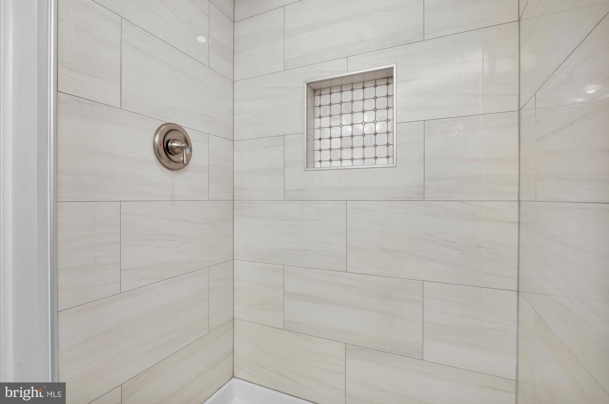 HICKORY HILL - Residential