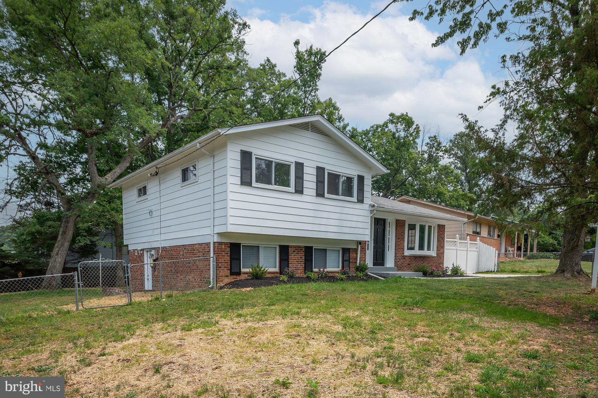 HICKORY HILL - Residential