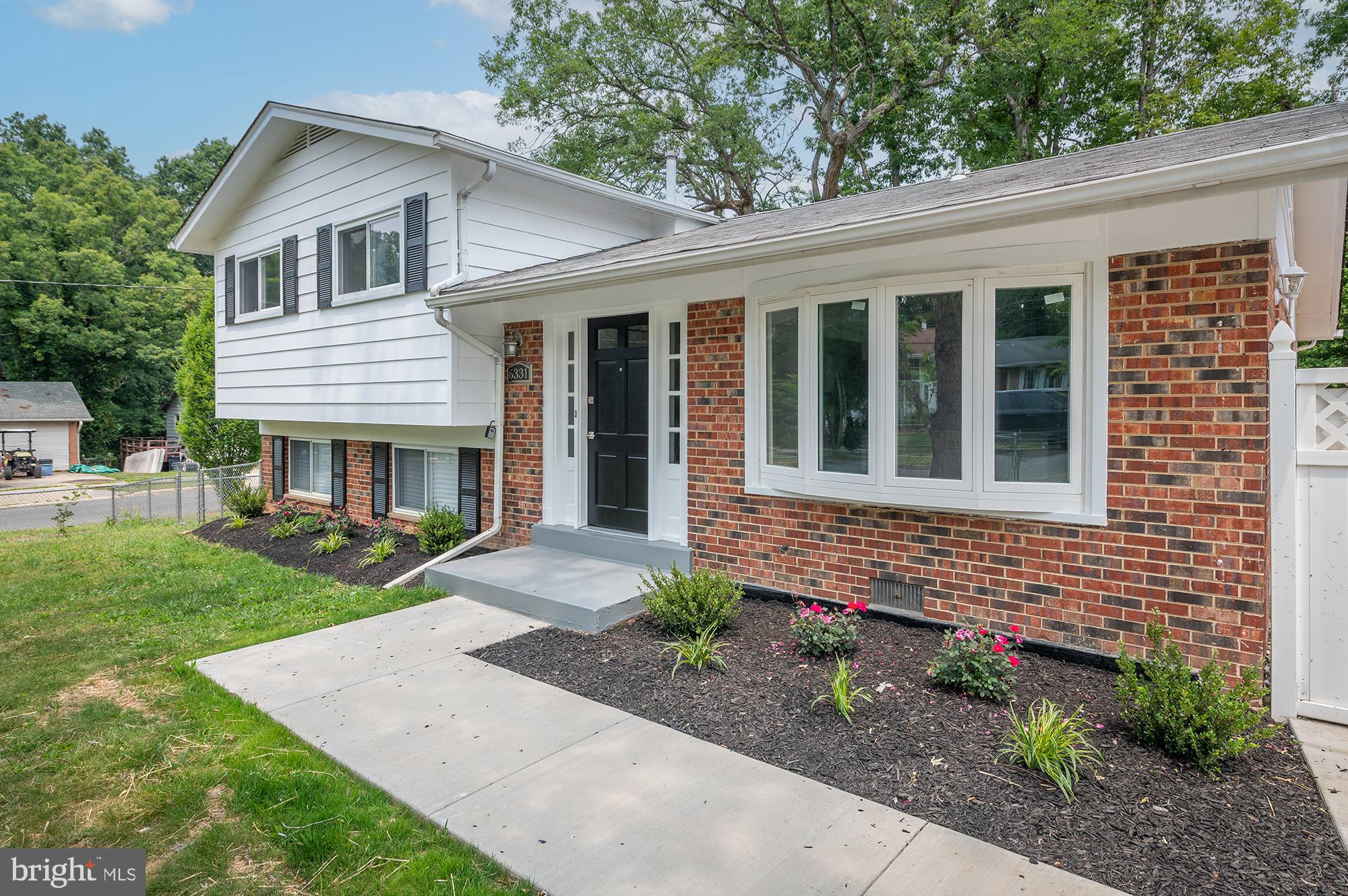 HICKORY HILL - Residential