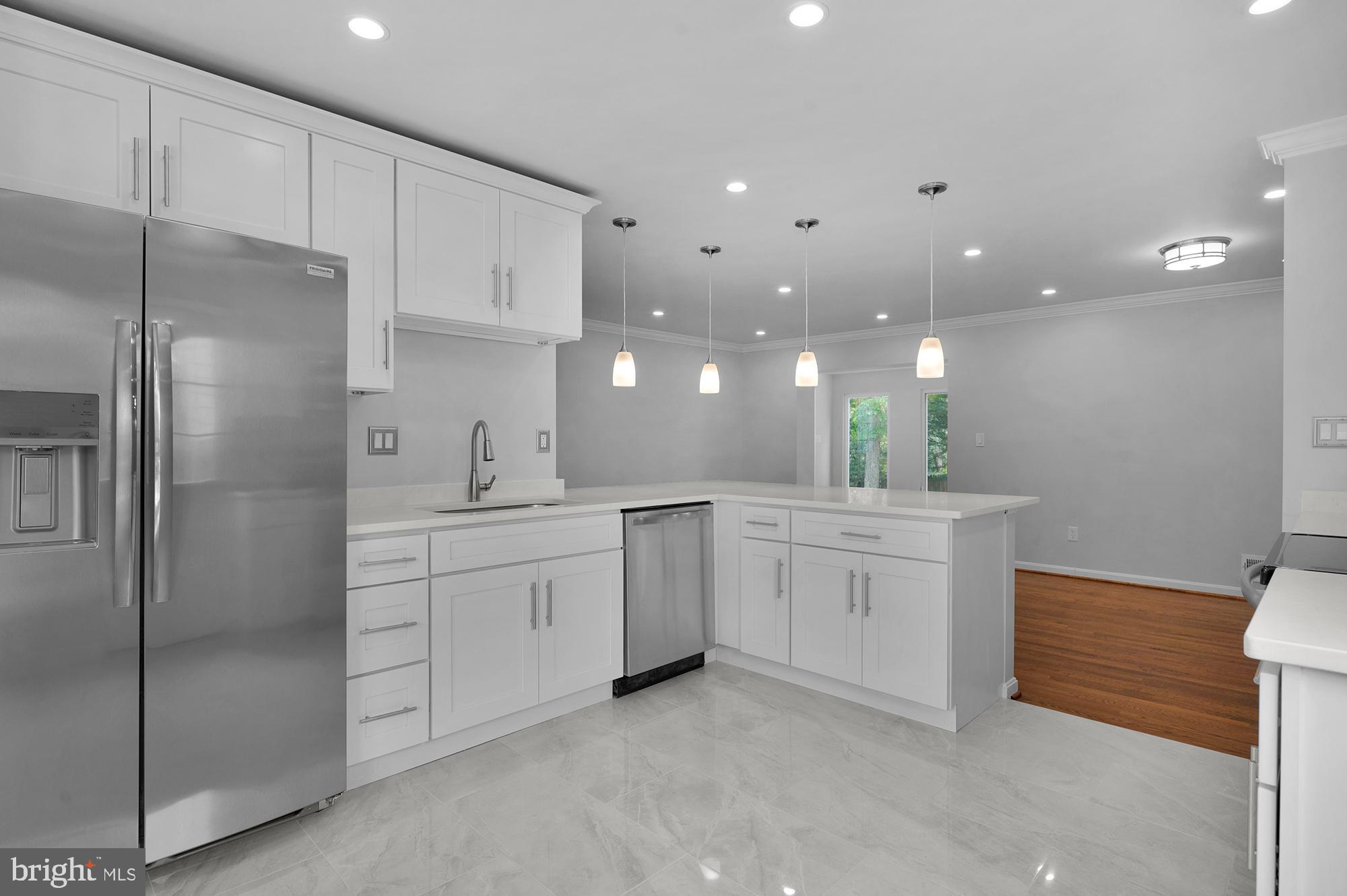 HICKORY HILL - Residential