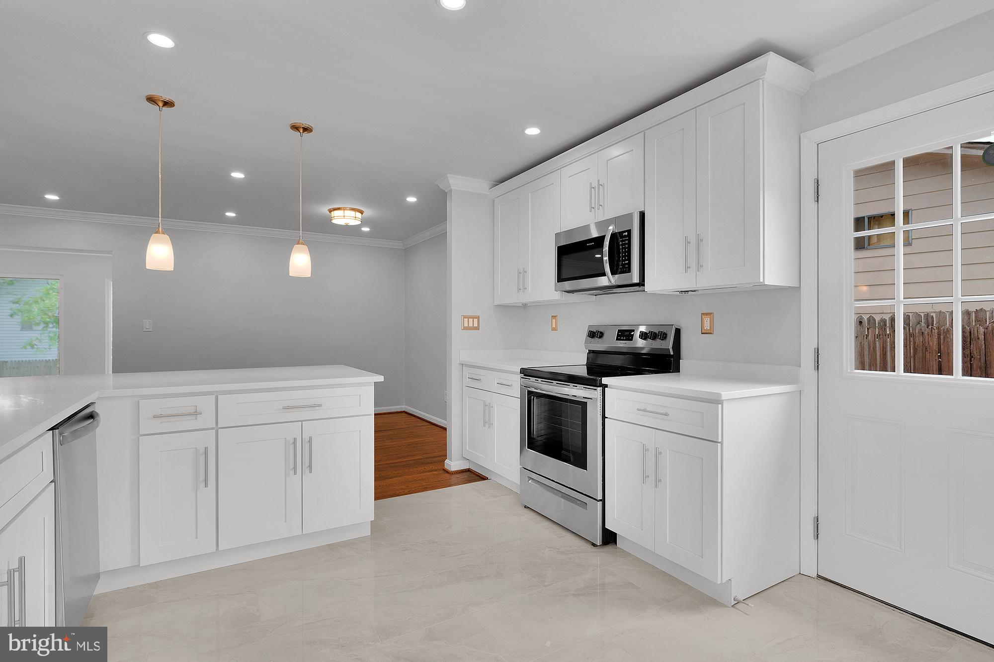 HICKORY HILL - Residential