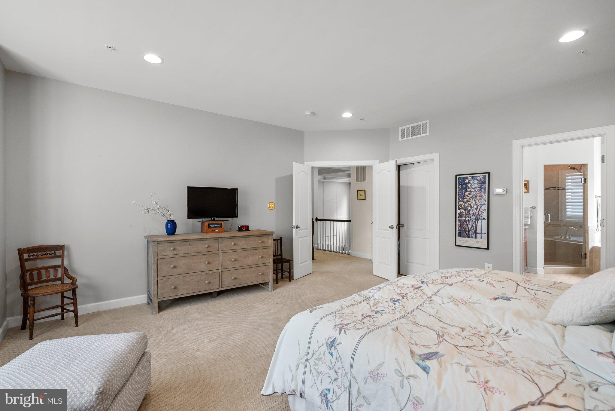 VILLAGE OF STEPHENS WOODS - Residential